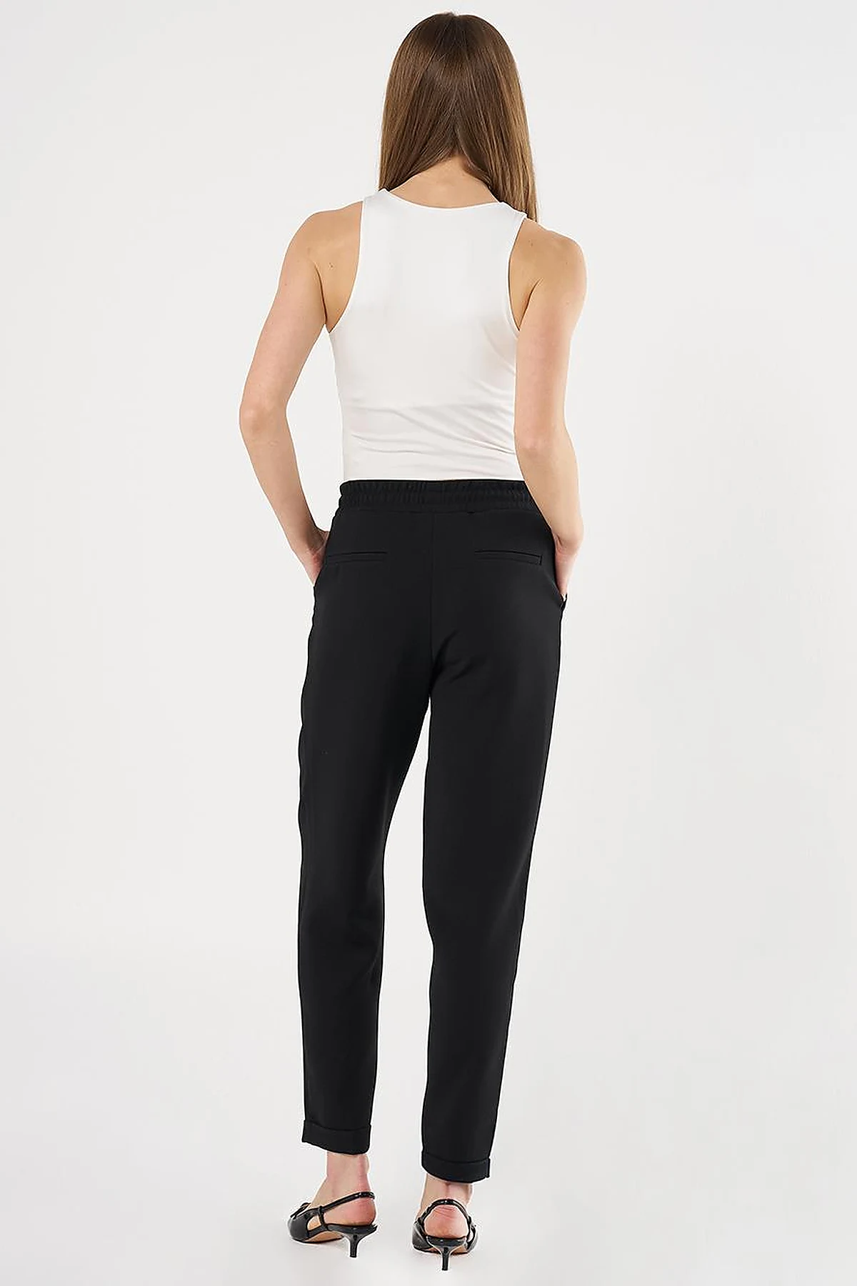 Pocket Detail Carrot-Cut Pants Black