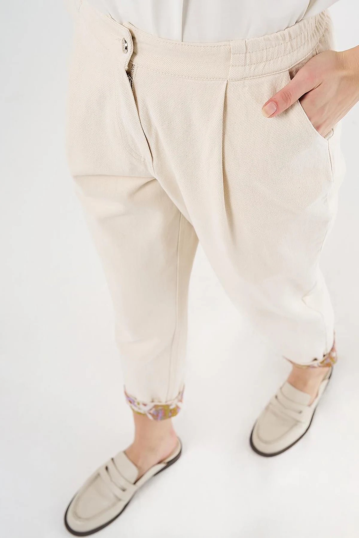 Canvas Pants with Fabric-Panel Hems Cream