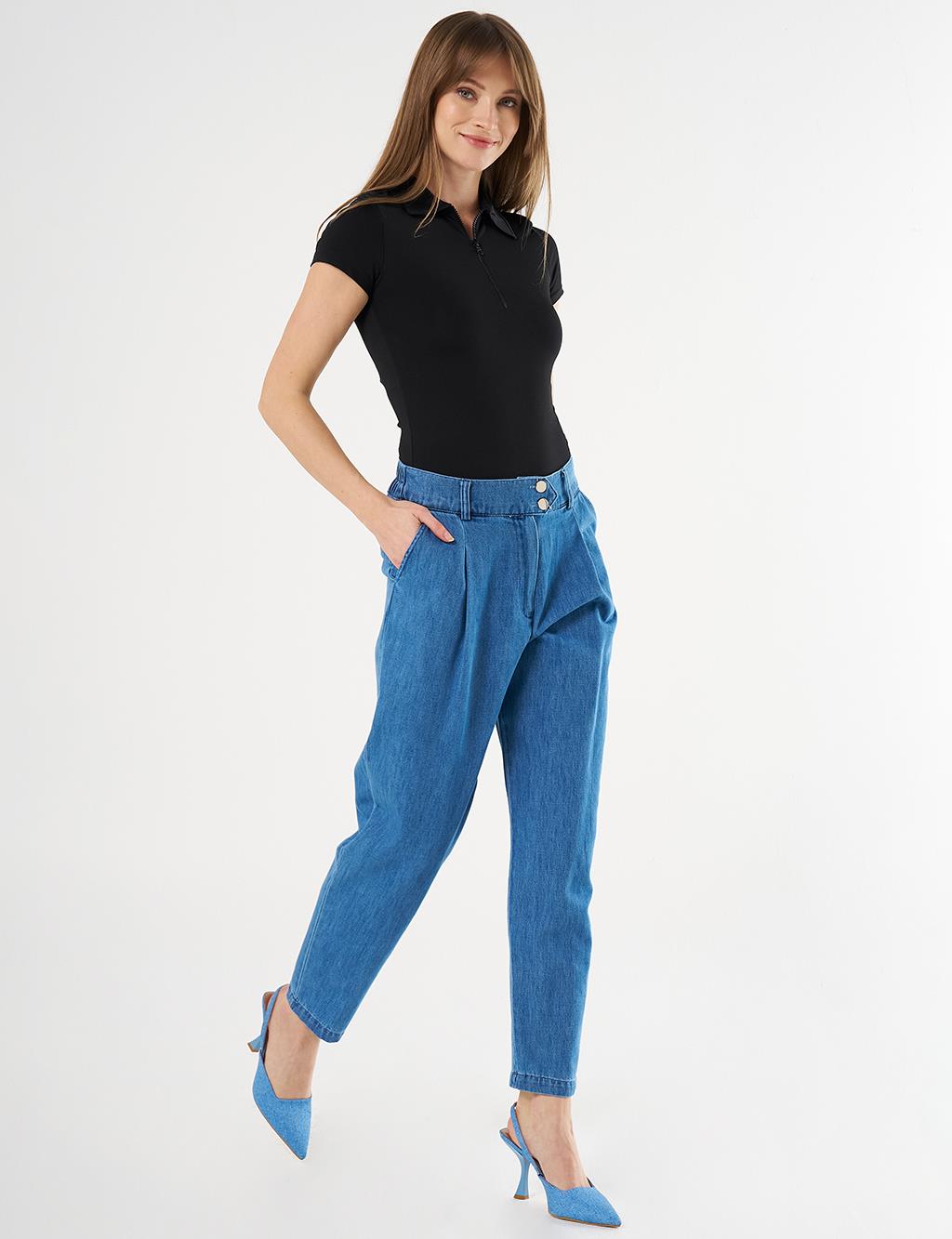 Pleated Carrot Cut Denim Pants Indigo