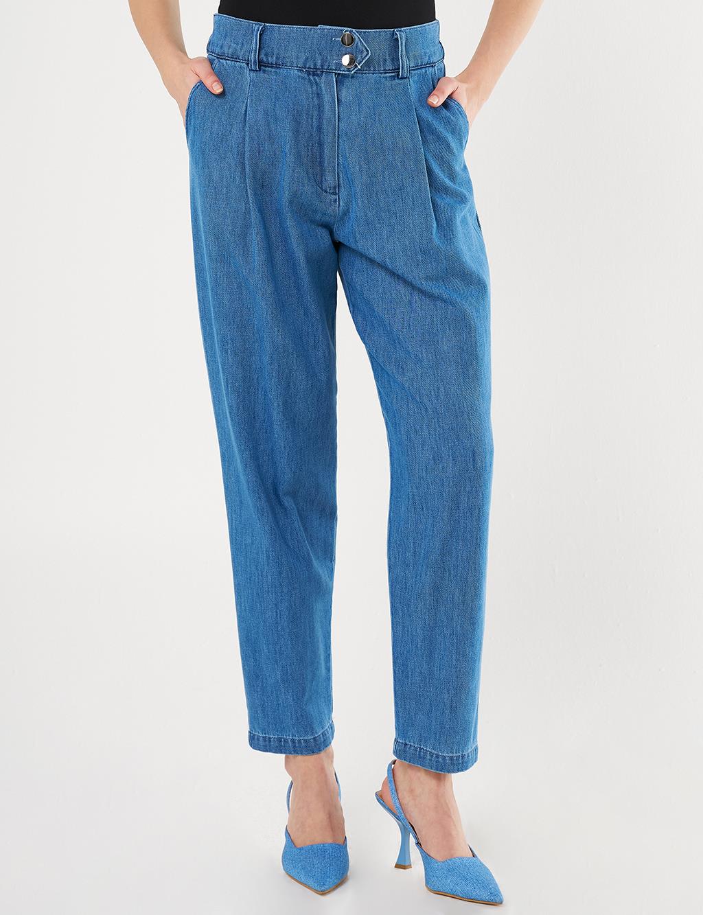 Pleated Carrot Cut Denim Pants Indigo