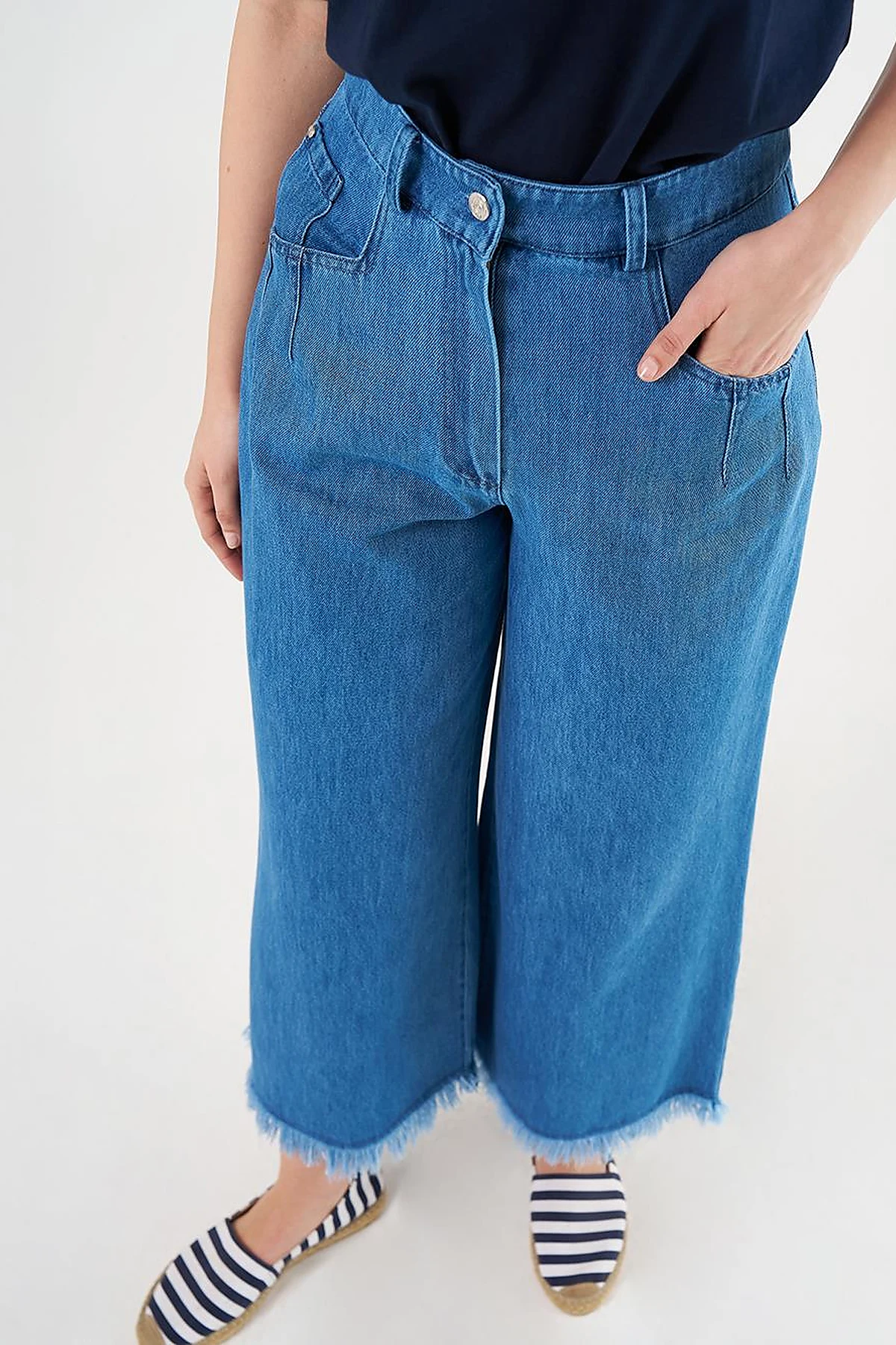 Distressed High-Waist Denim Pants Indigo
