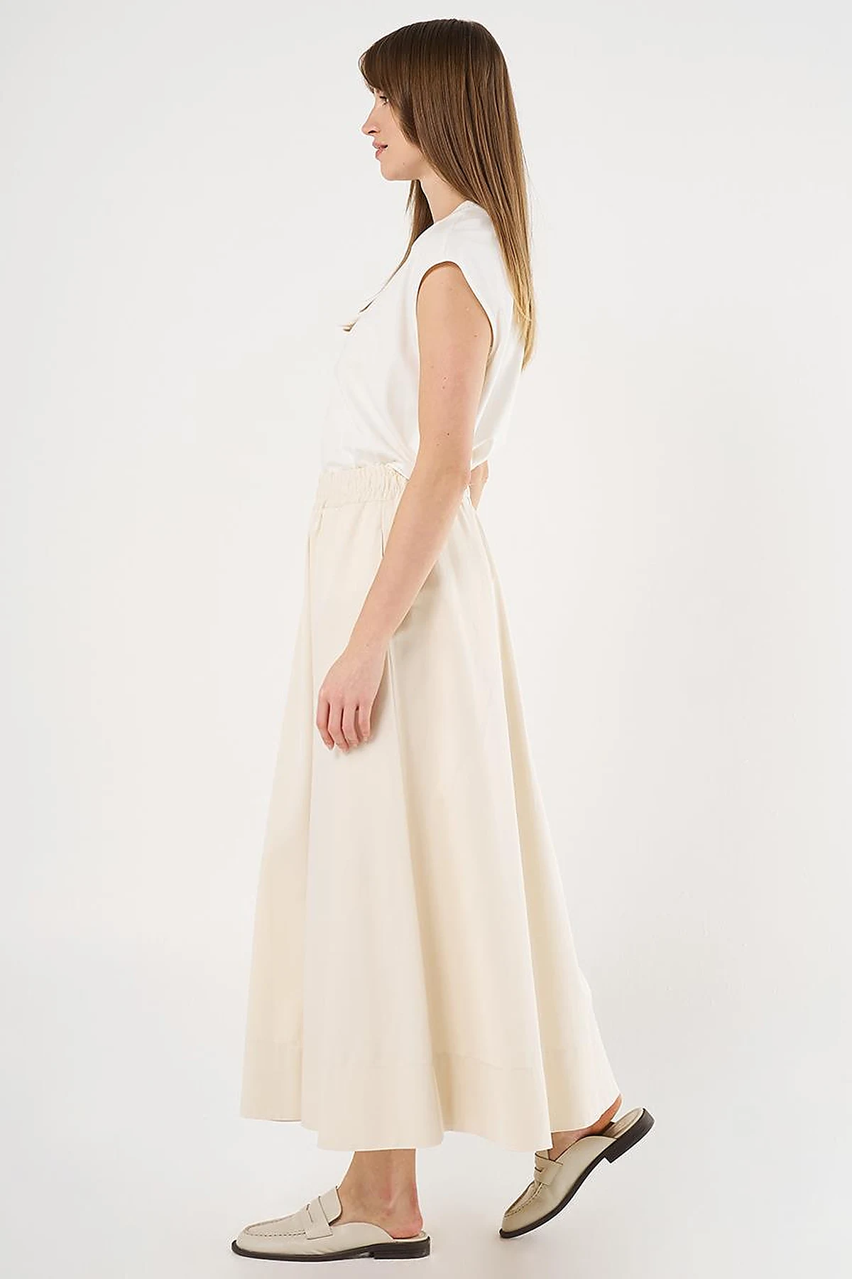 Pocket Detail Flared Skirt Cream