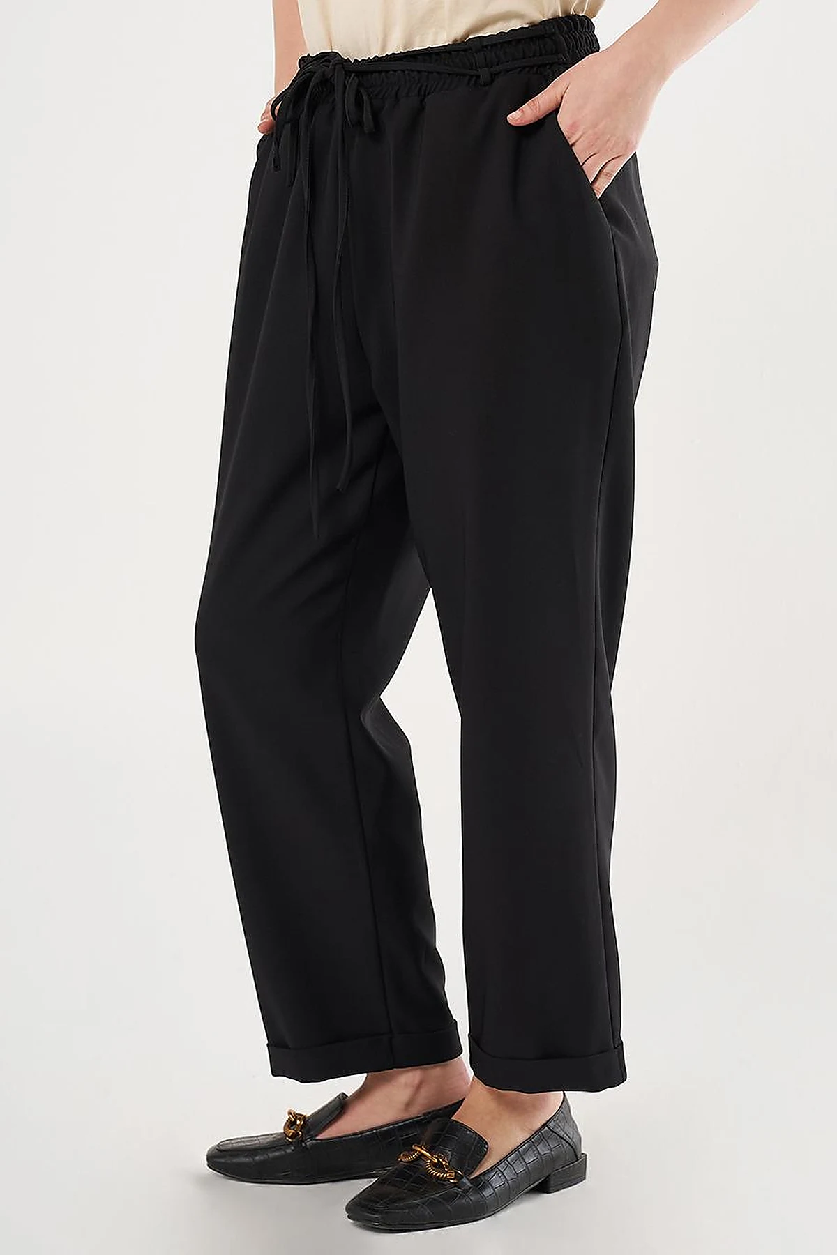 Cuffed Tapered Pants Black