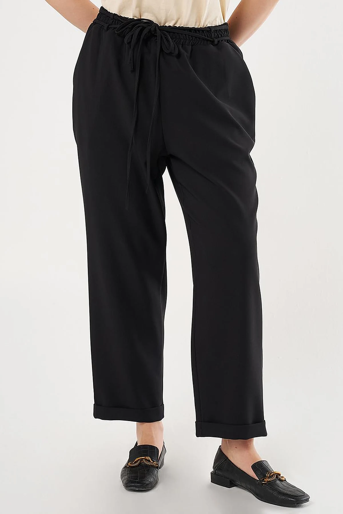 Cuffed Tapered Pants Black