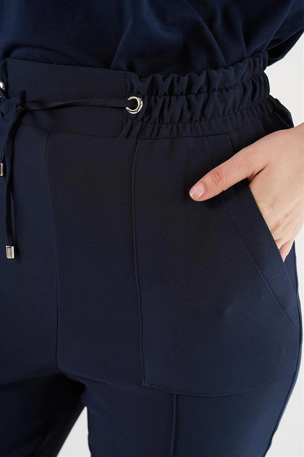 Wide Pocket Topstitched Pants in Dark Navy
