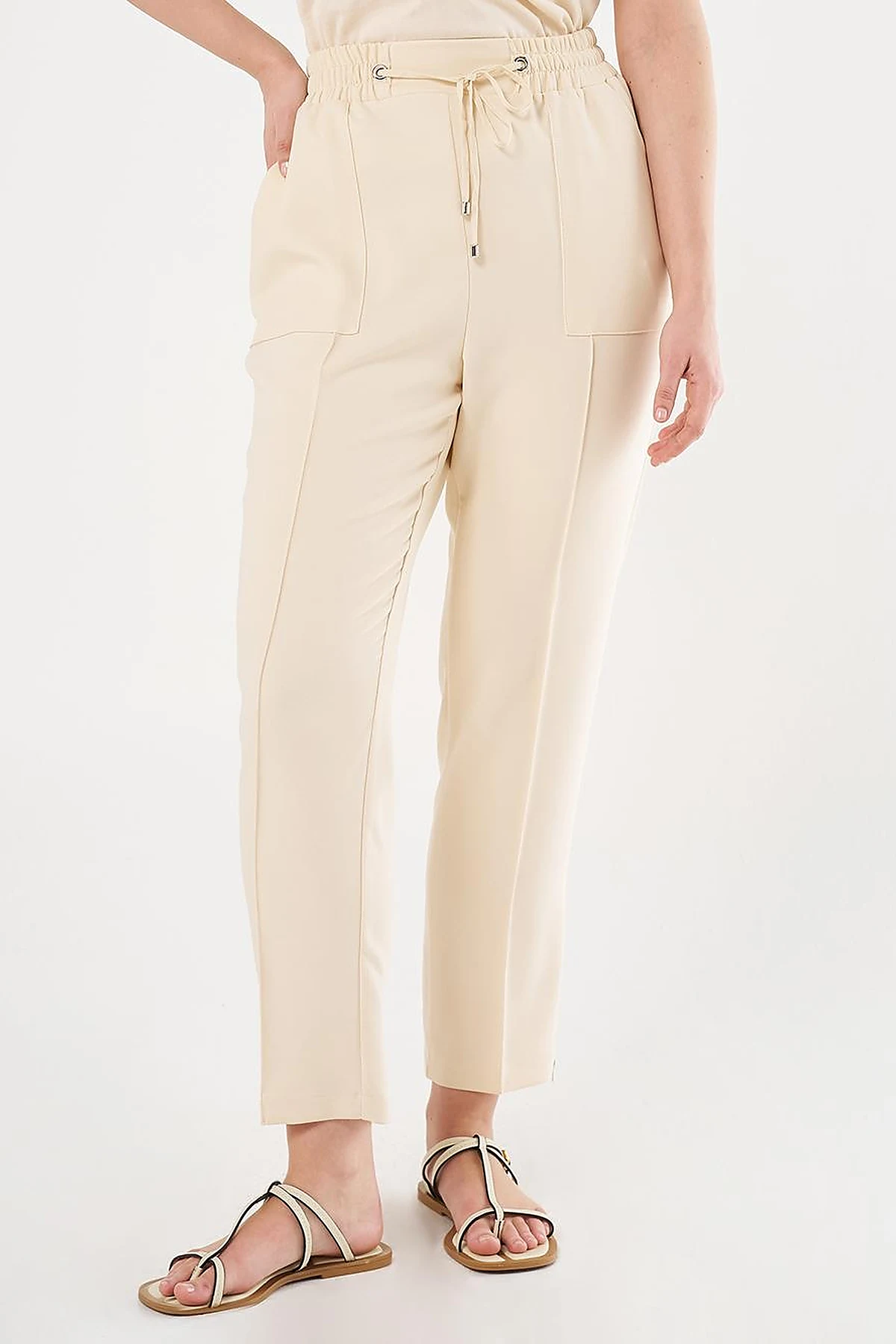 Wide Pocket Topstitched Pants in Cream