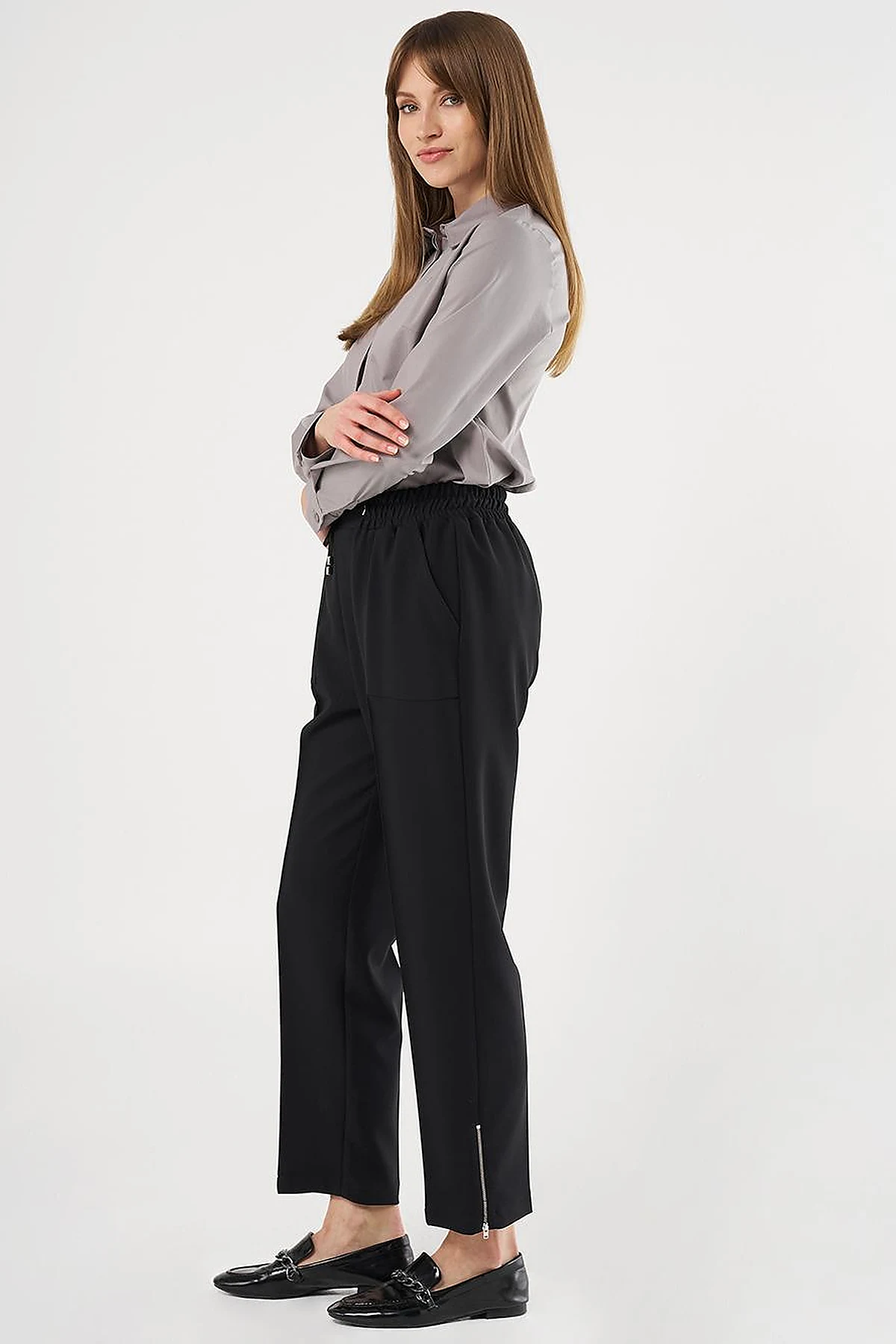 Wide Pocket Topstitched Pants in Black