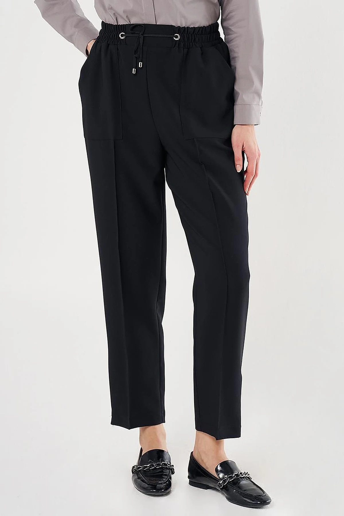 Wide Pocket Topstitched Pants in Black