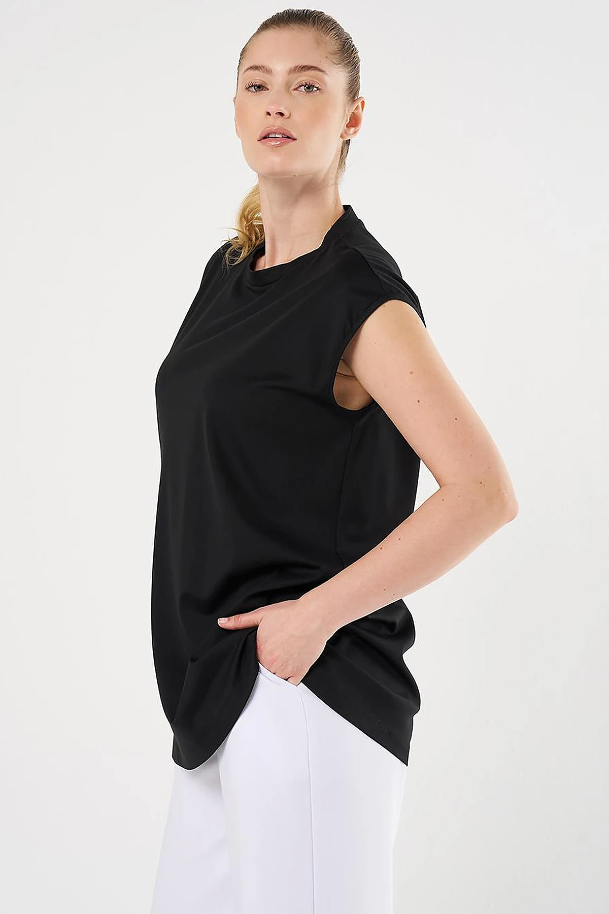 Crew Neck Jersey T-Shirt in Black