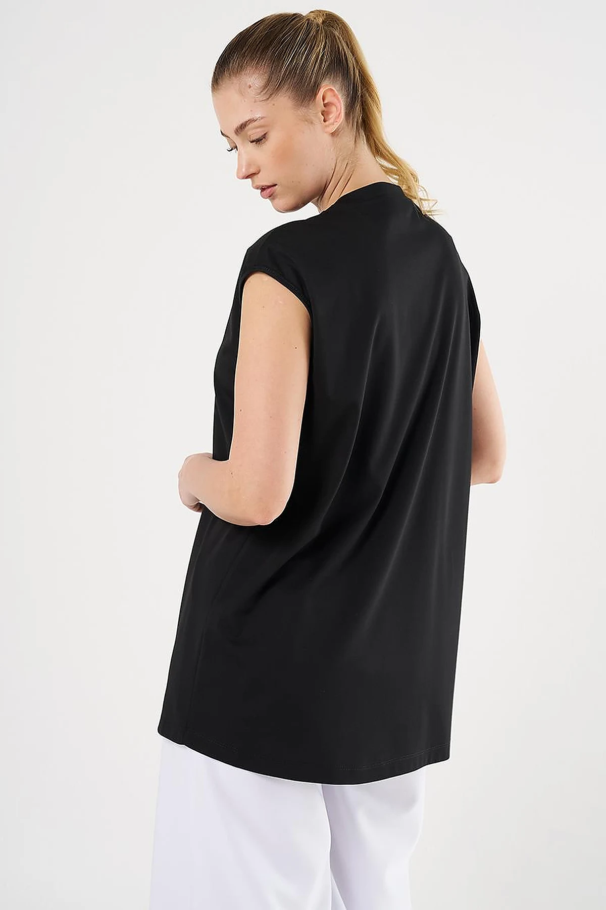Crew Neck Jersey T-Shirt in Black