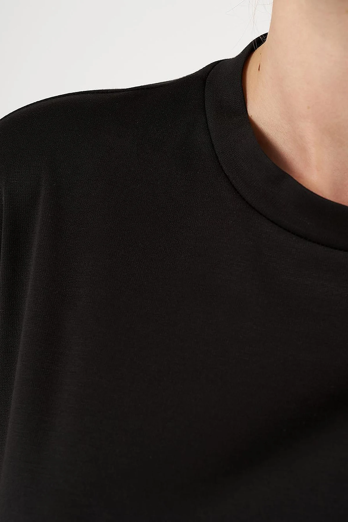 Crew Neck Jersey T-Shirt in Black