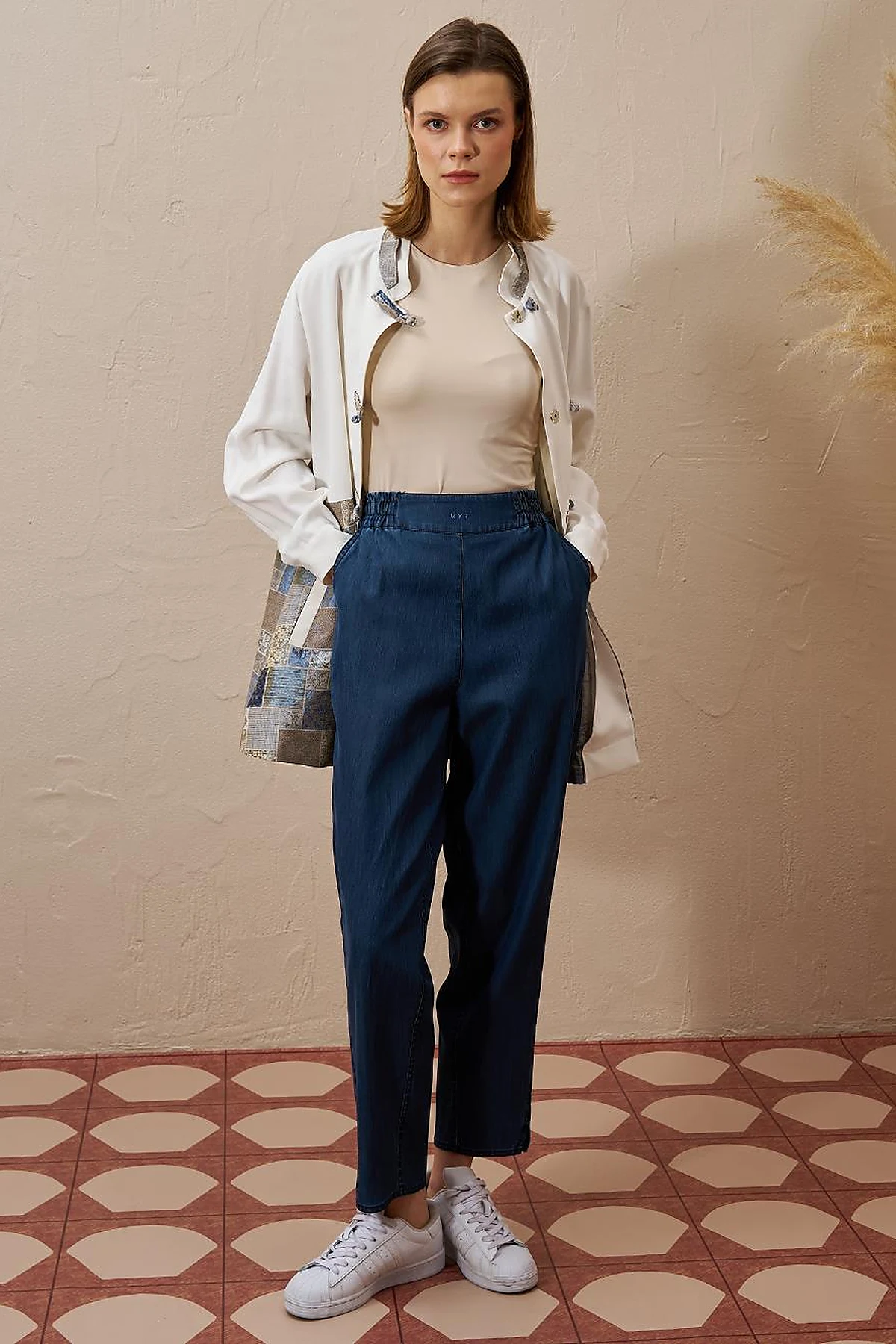 High-Waisted Elasticated Tapered Lyocell Pants Navy Blue