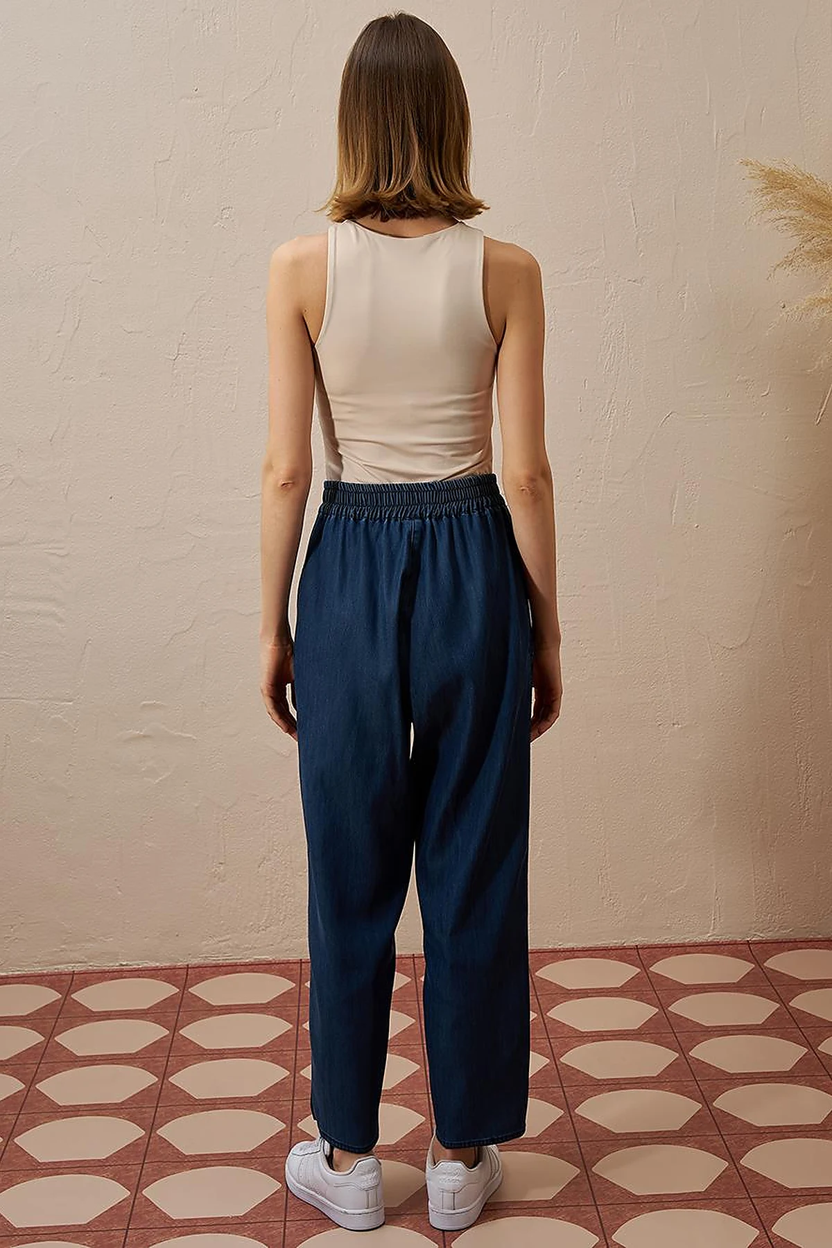 High-Waisted Elasticated Tapered Lyocell Pants Navy Blue