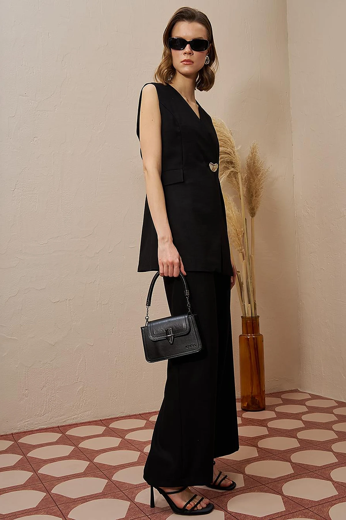 Metal Accessory Detailed Two Piece Suit Black