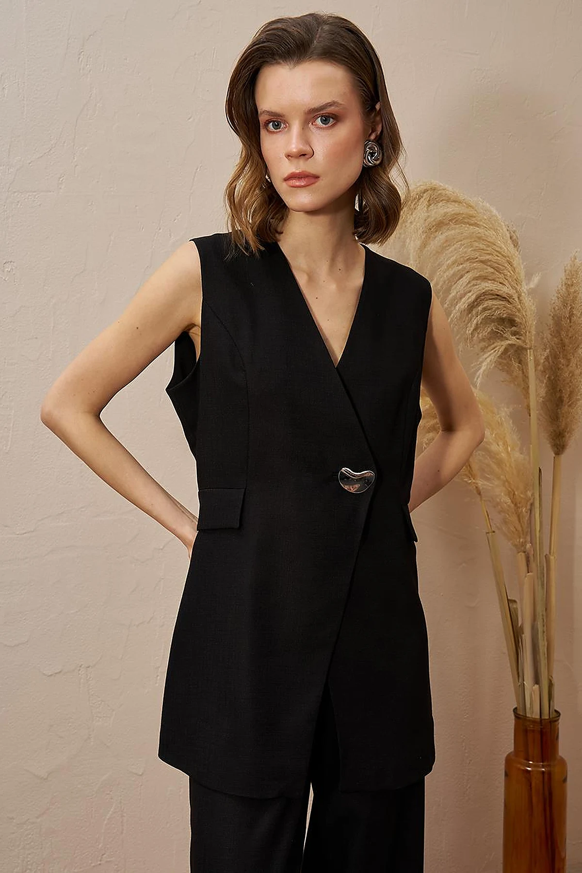 Metal Accessory Detailed Two Piece Suit Black