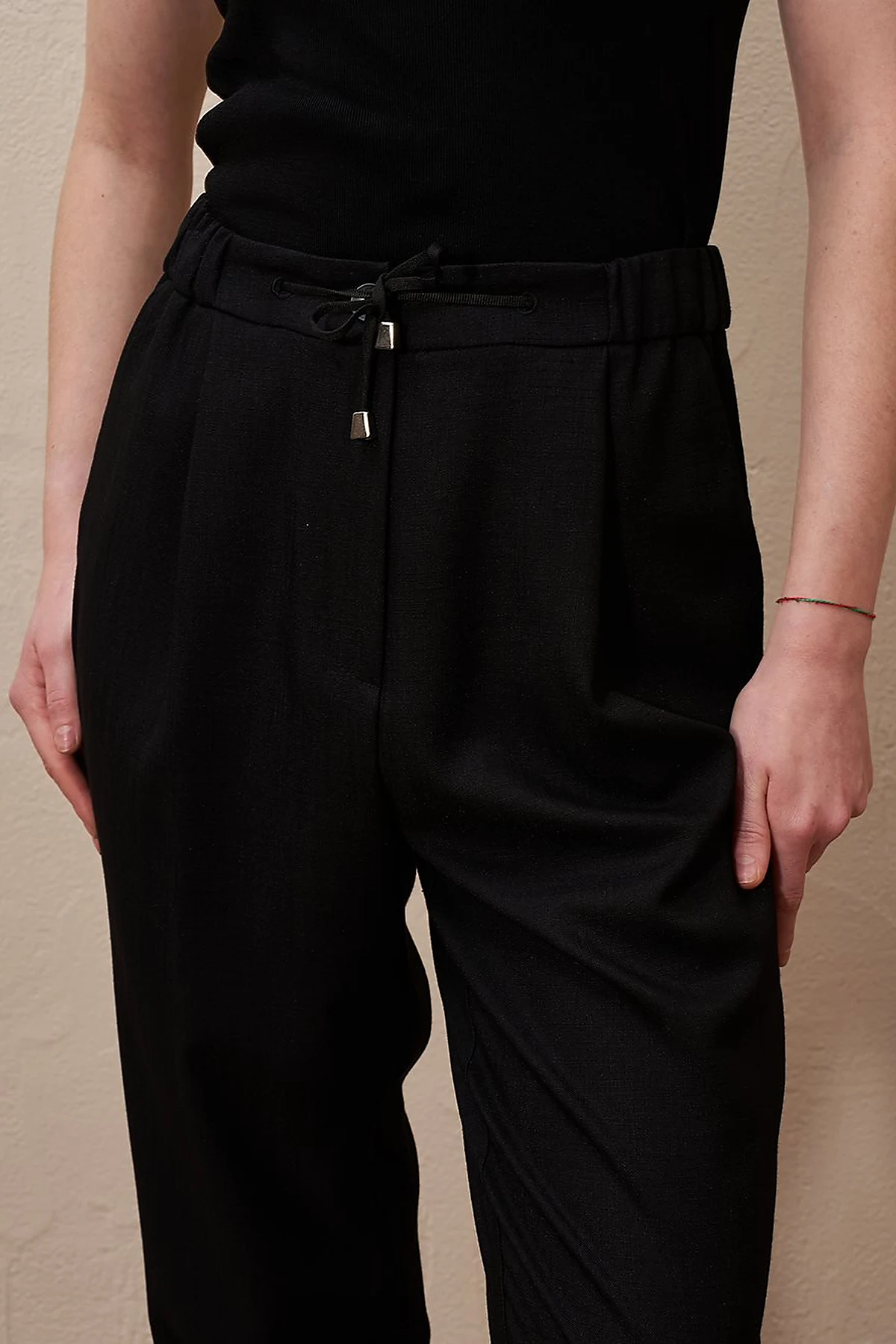 Drawstring Carrot Cut Pants Black