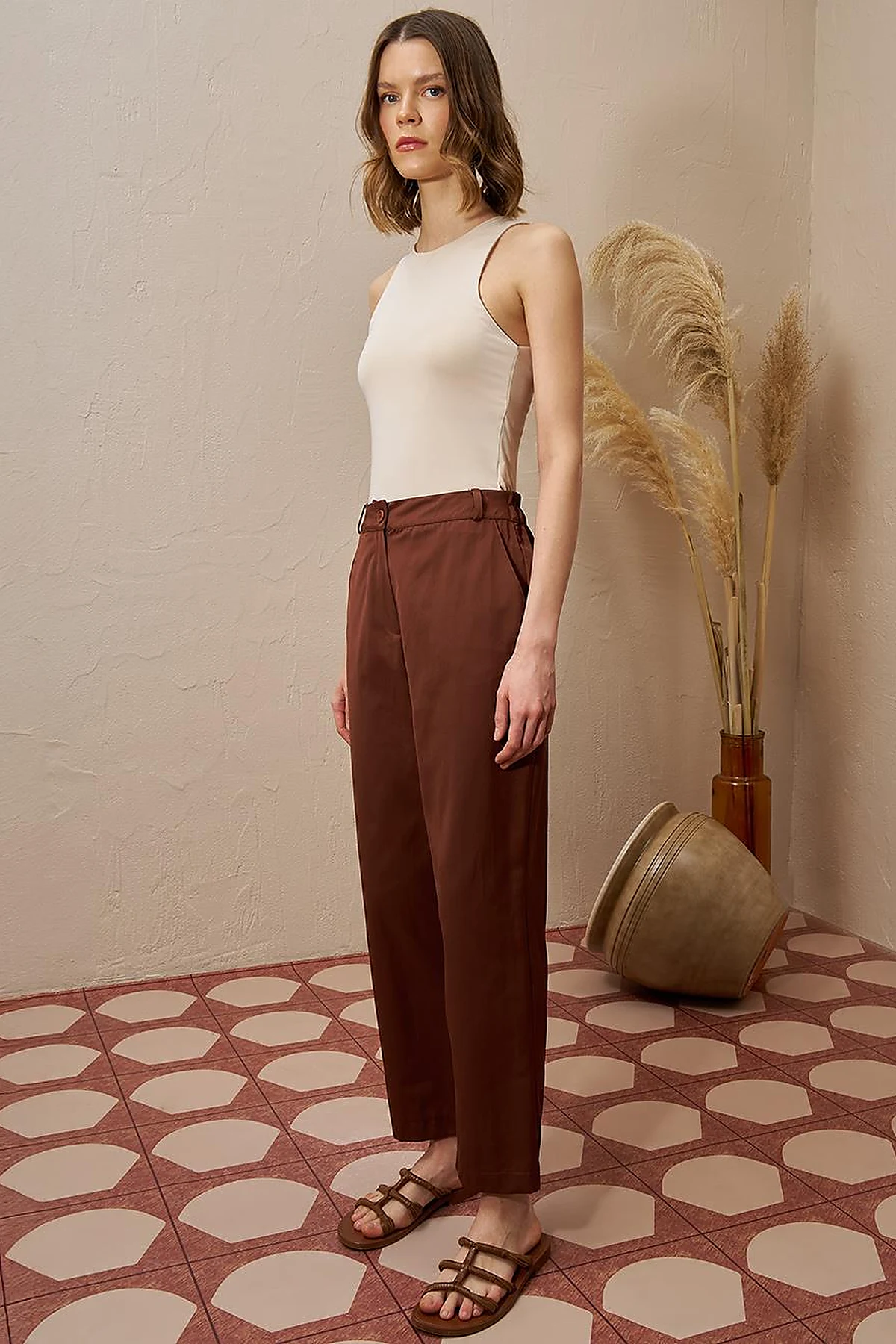 Slit-Hem Carrot Cut Pants Coffee
