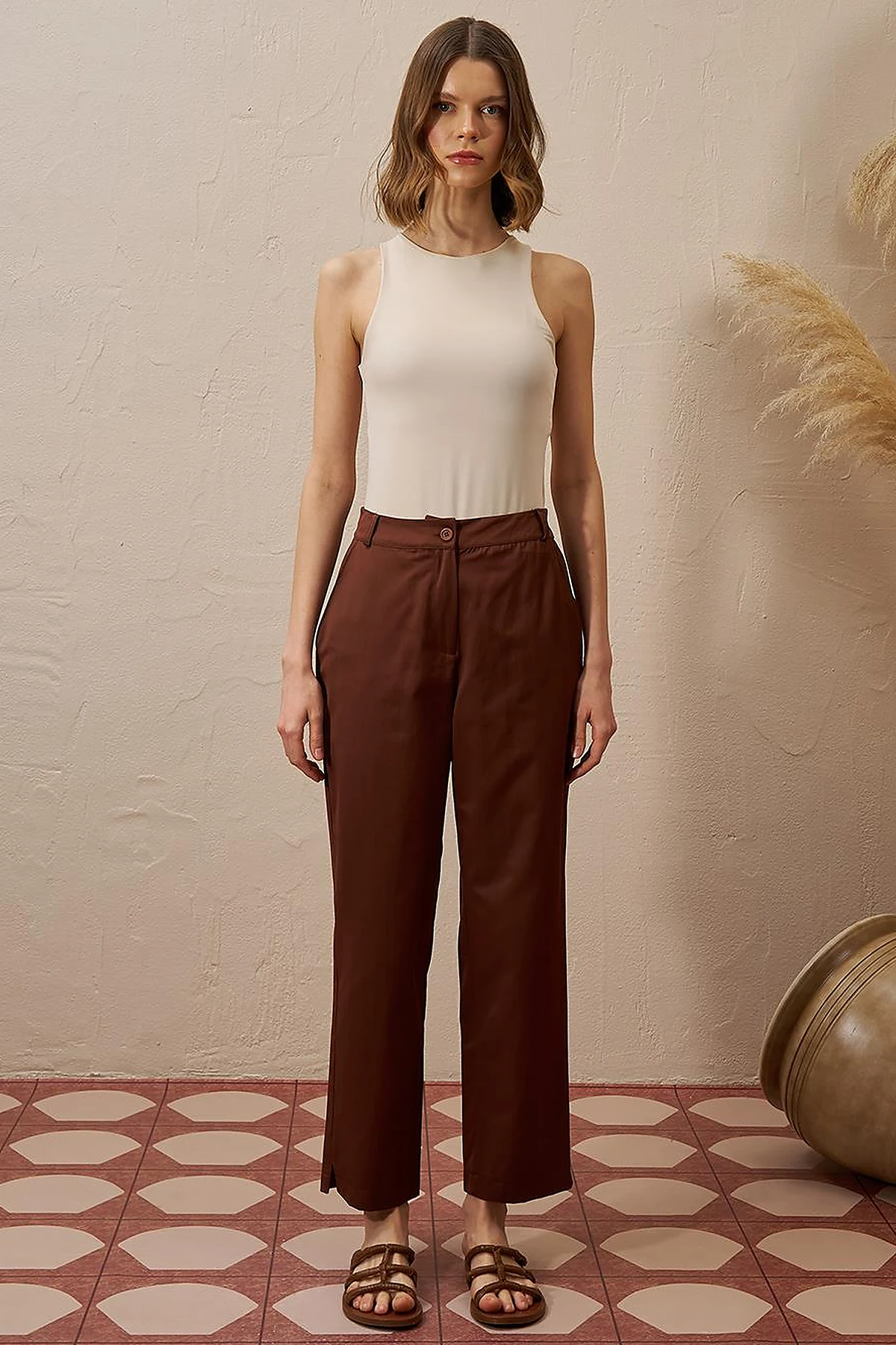 Slit-Hem Carrot Cut Pants Coffee