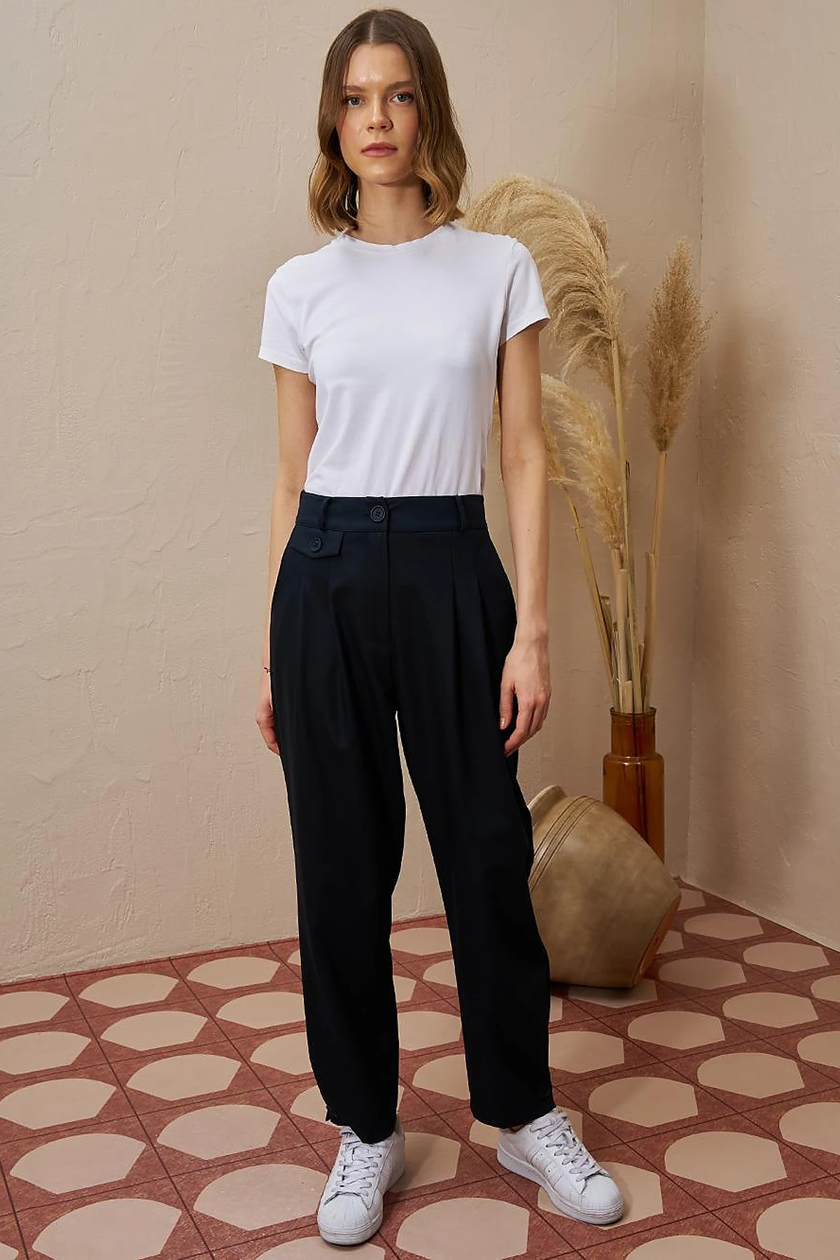 Buttoned-Hem Tapered Pants Dark Navy