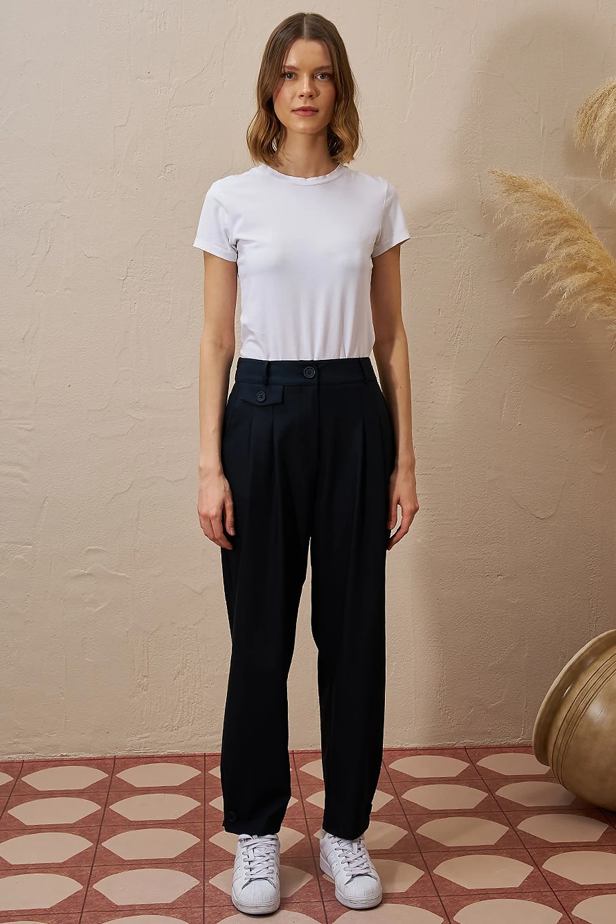 Buttoned-Hem Tapered Pants Dark Navy