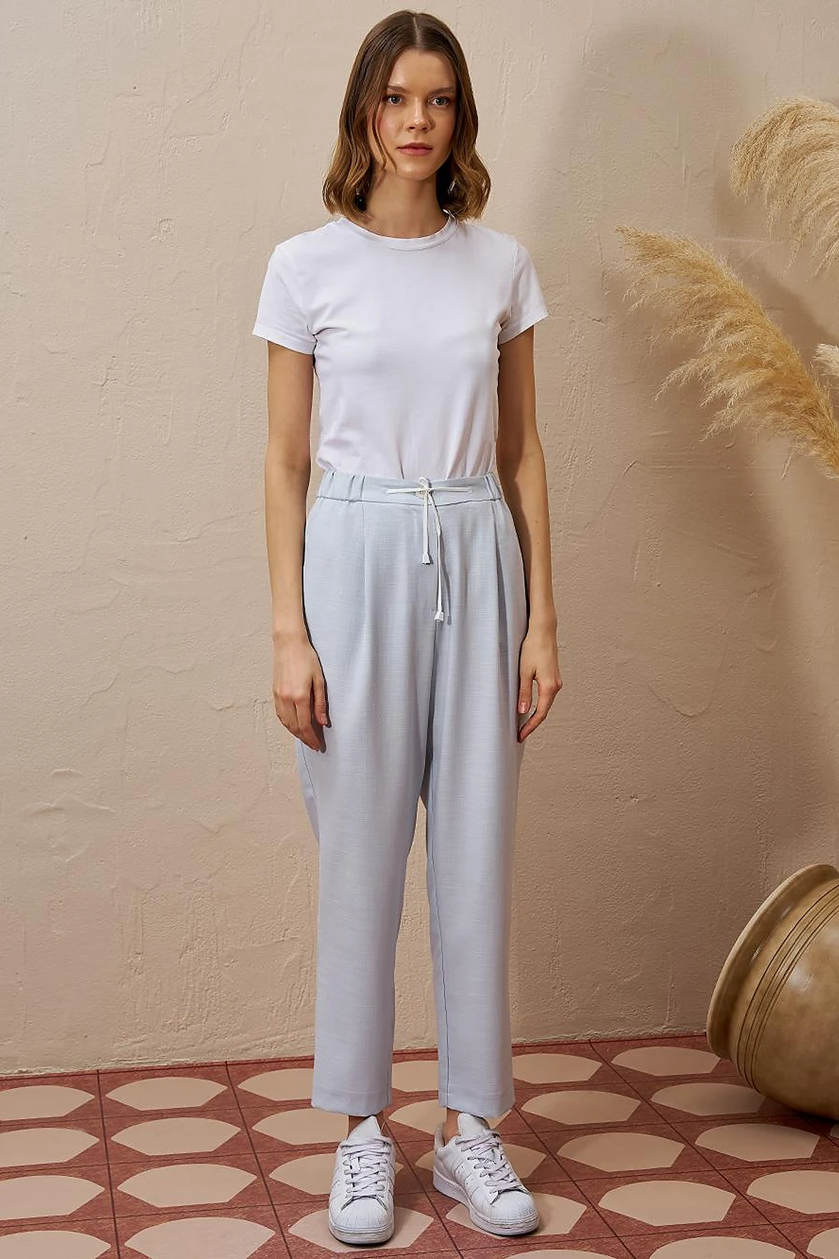 Drawstring Carrot Cut Pants Blue