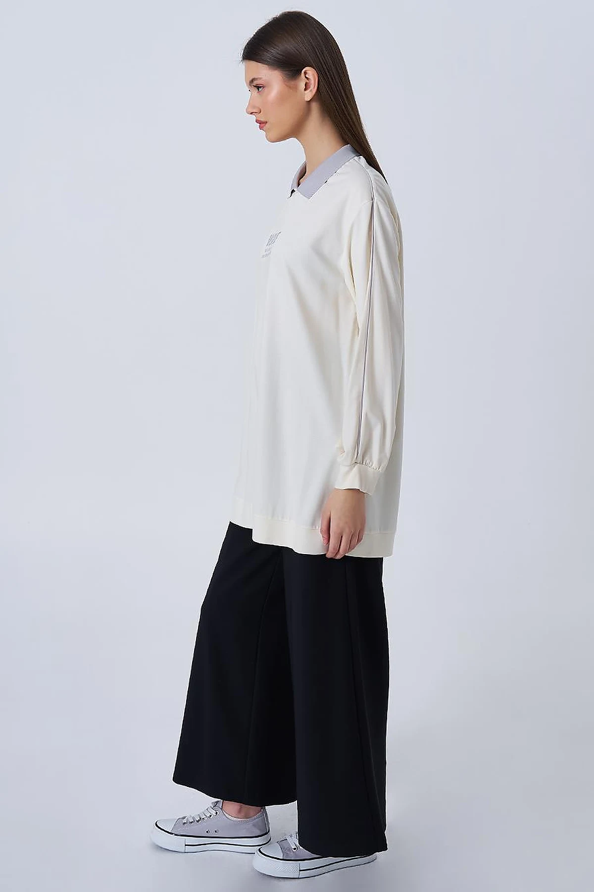 Polo Collar Printed Sweatshirt in Ecru