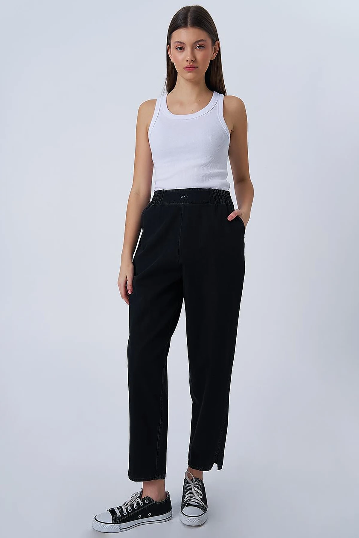 High-Waisted Elasticated Tapered Lyocell Pants Black