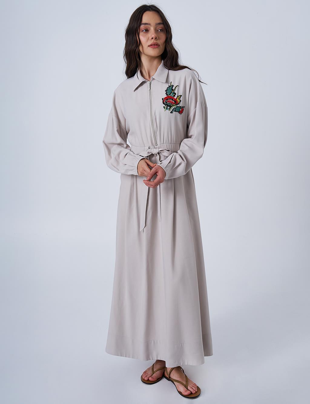 İşlemeli Rayon Elbise Taş