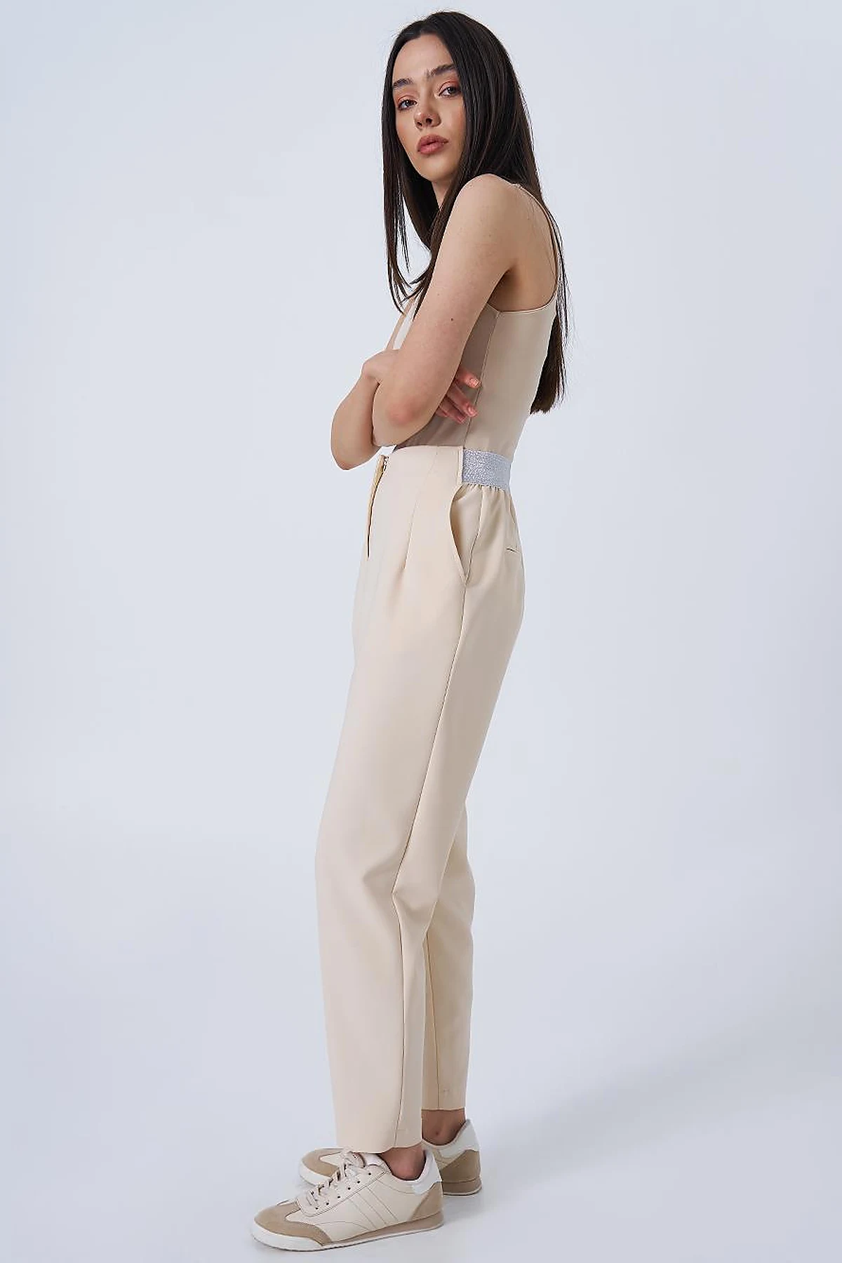  Pleated High-Waist Pants Cream