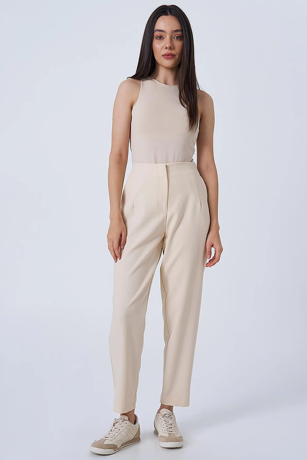  Pleated High-Waist Pants Cream