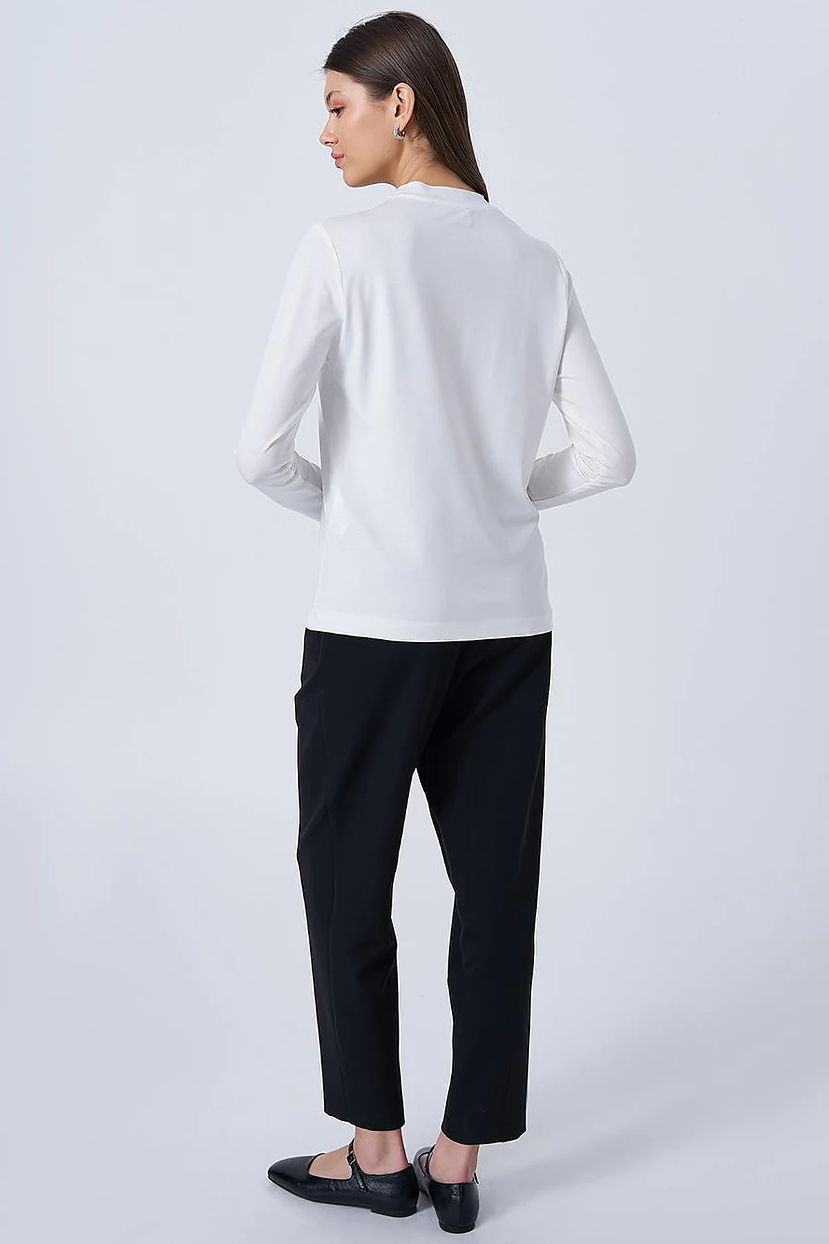 Crew Neck Knit Blouse Ecru