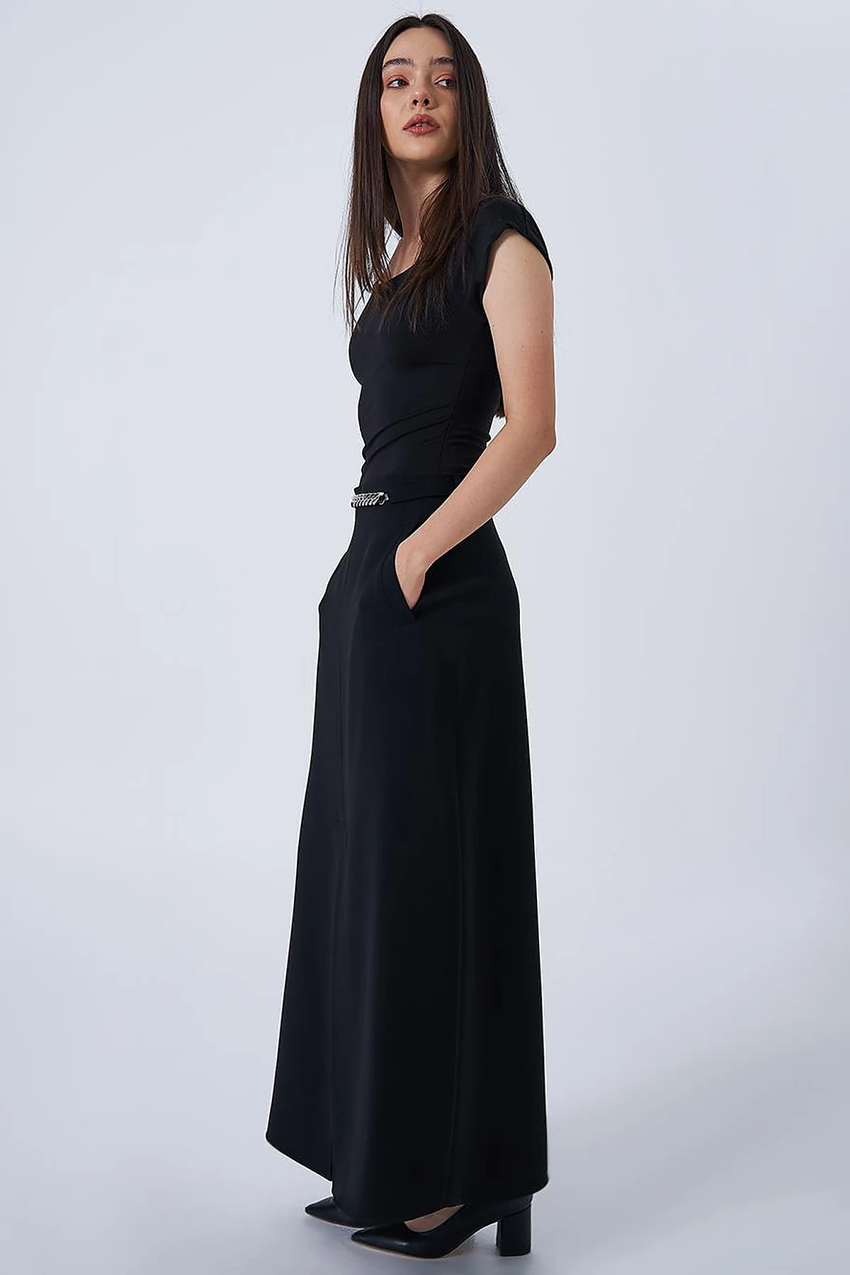 Chain Belt Detail Flared Skirt Black
