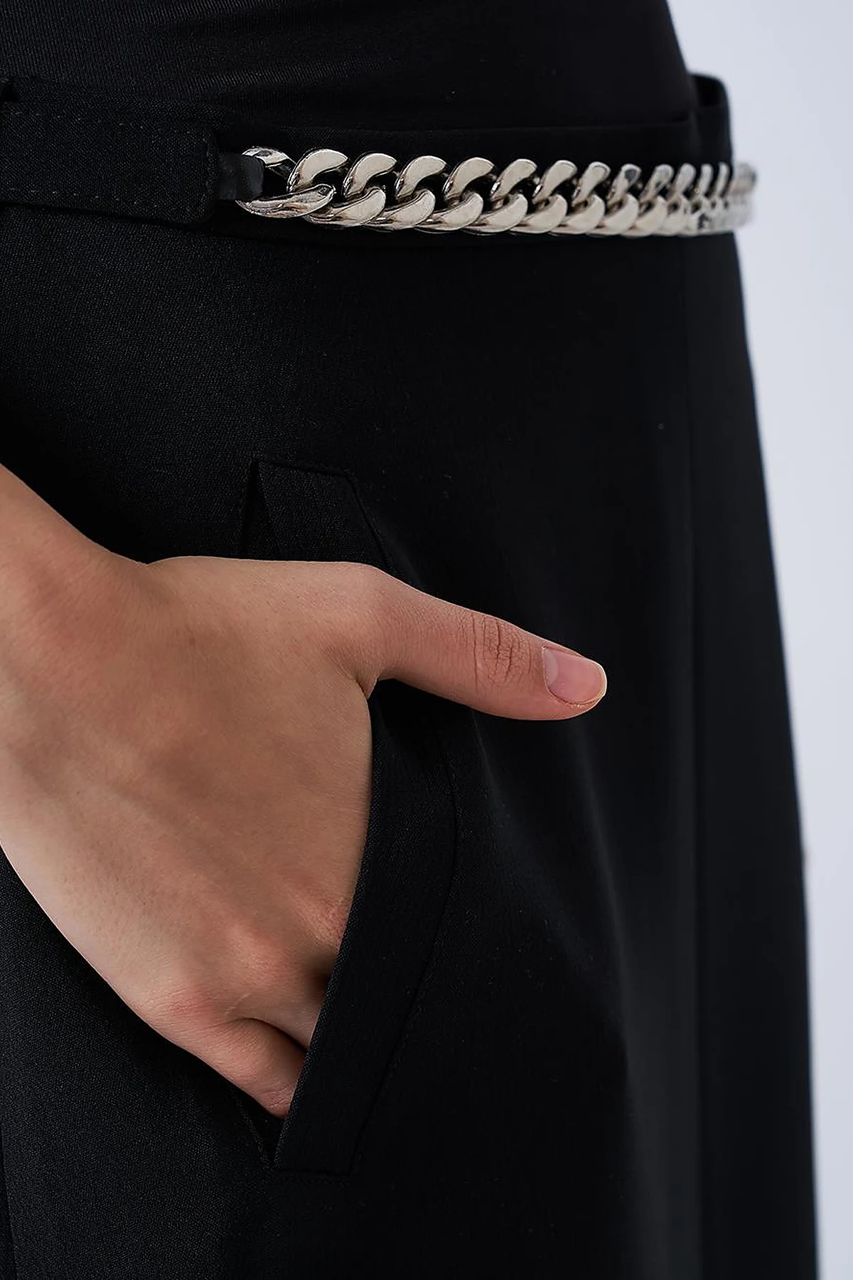 Chain Belt Detail Flared Skirt Black