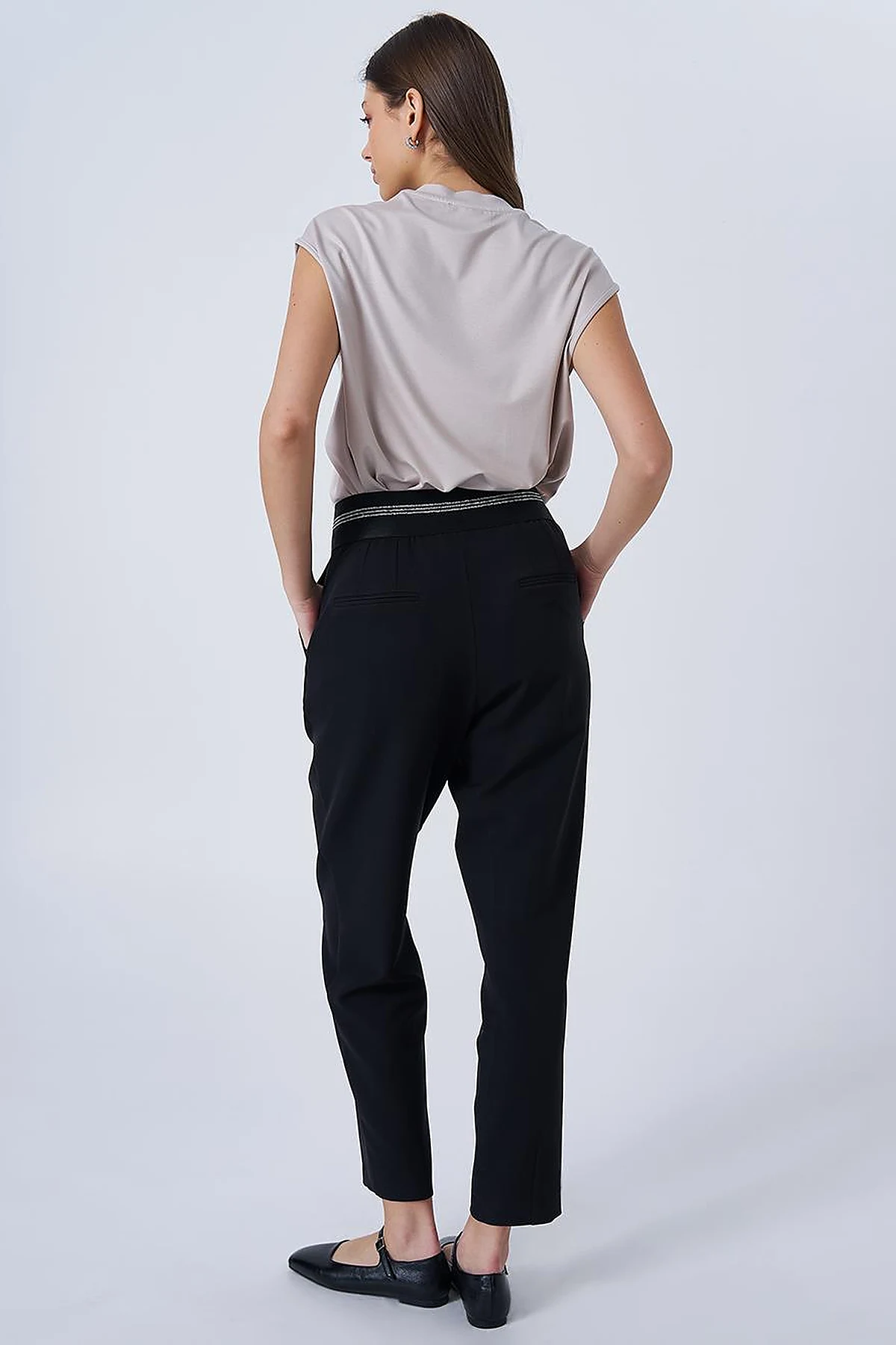  Elastic Waist Carrot Pants Black