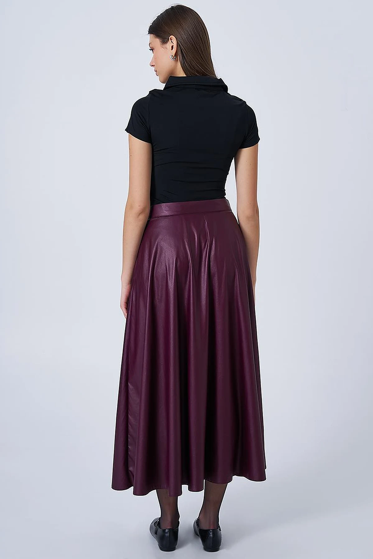 Shiny Flared Skirt Plum