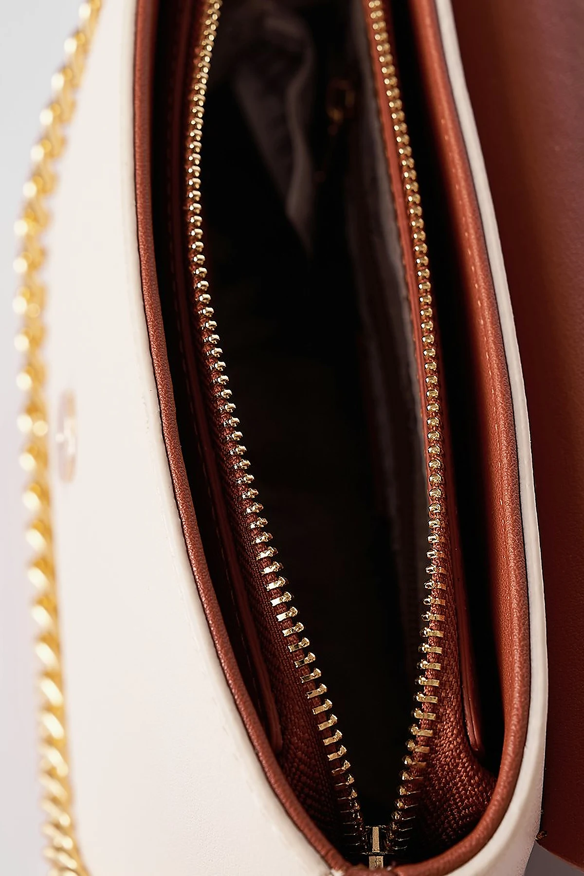 Flap Baguette Bag Tan-Cream