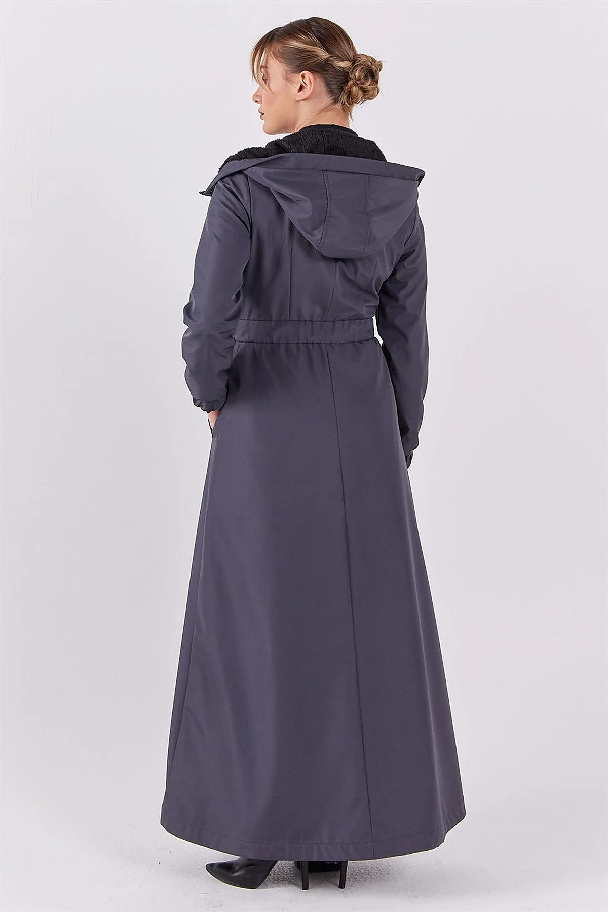 Plush Detailed Overcoat in Anthracite