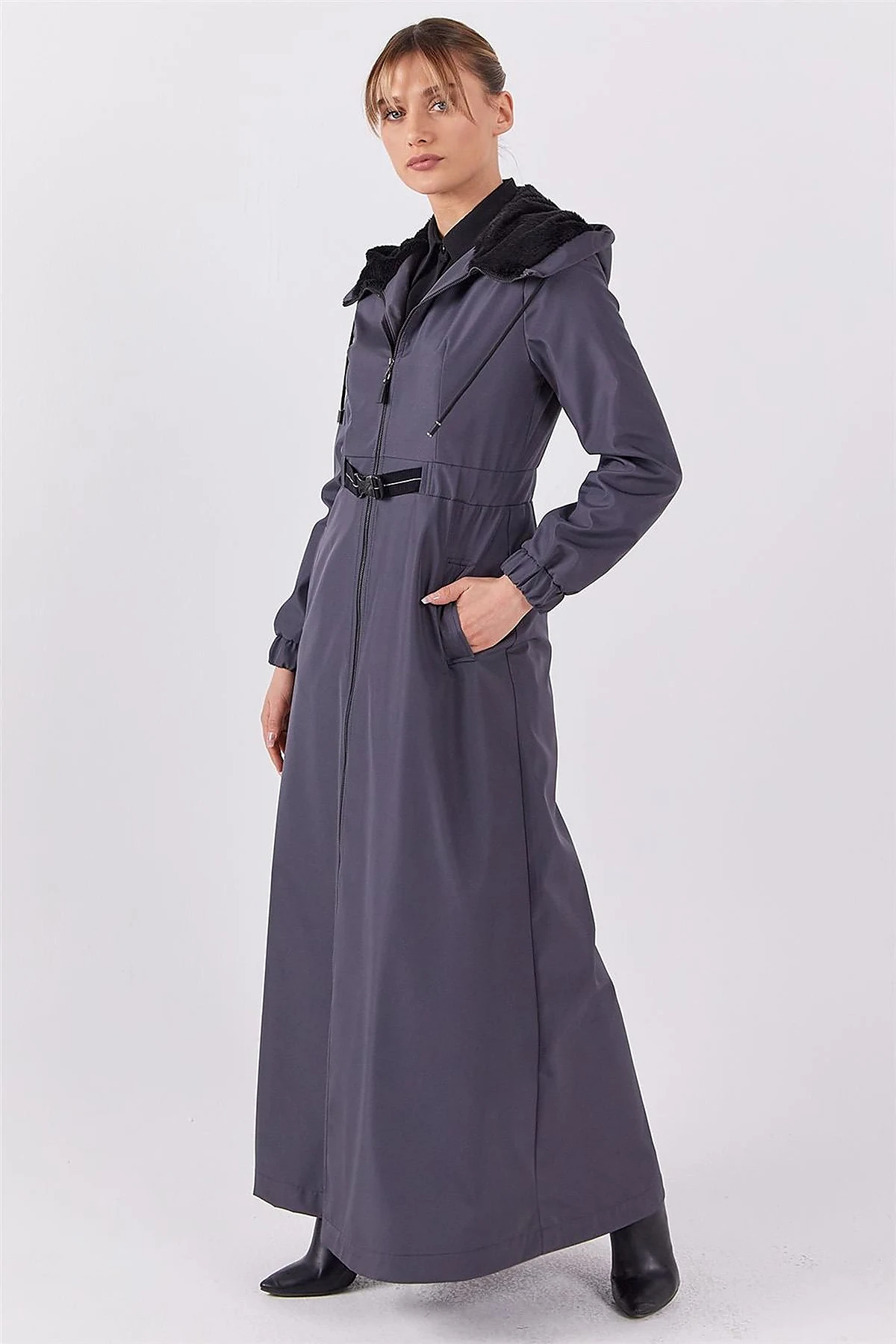 Plush Detailed Overcoat in Anthracite
