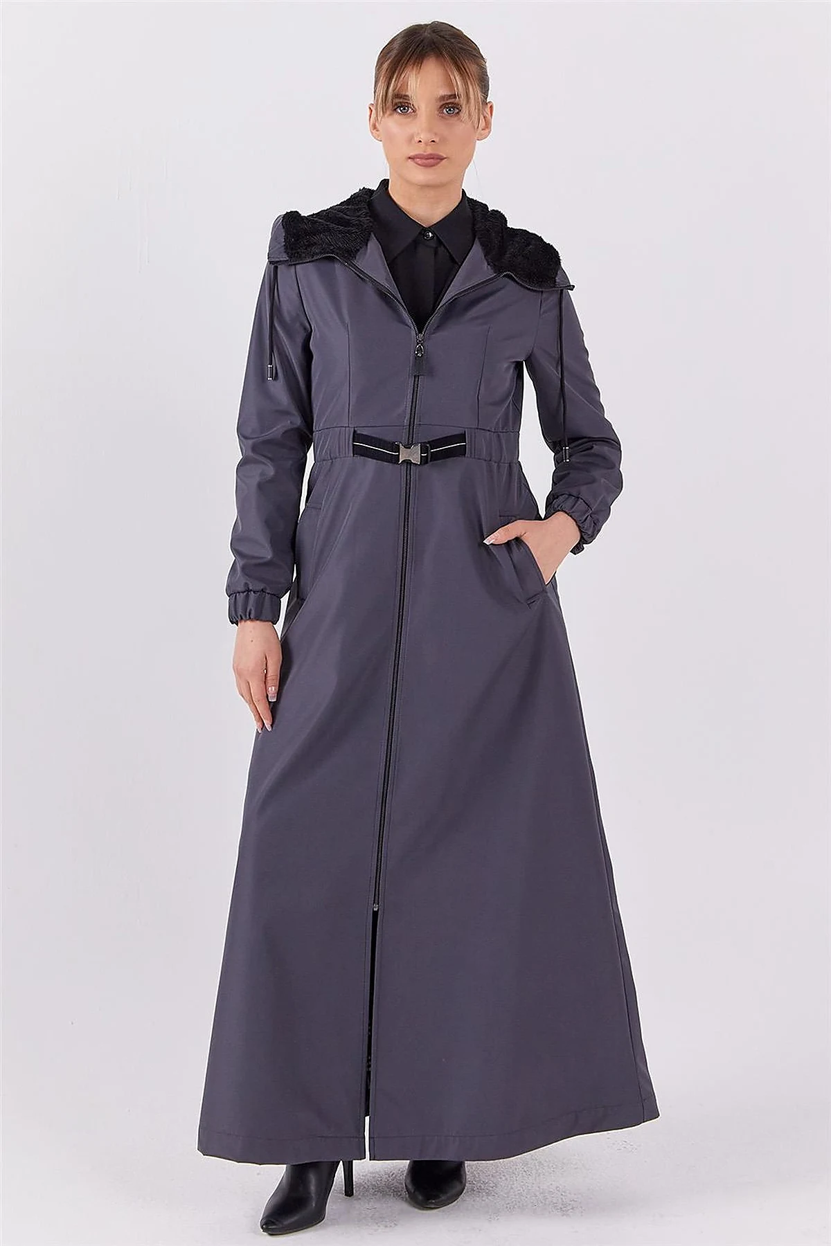 Plush Detailed Overcoat in Anthracite