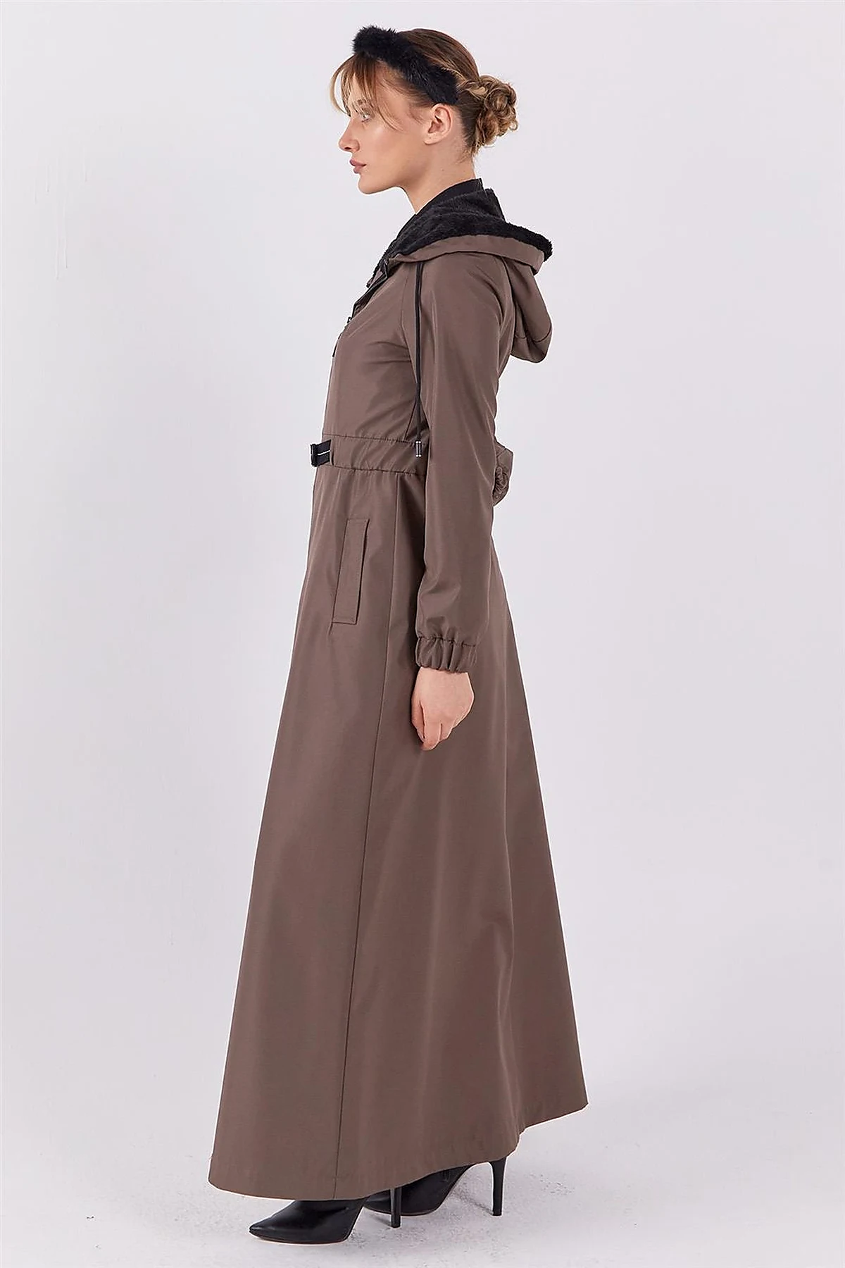Plush Detailed Overcoat in Mink