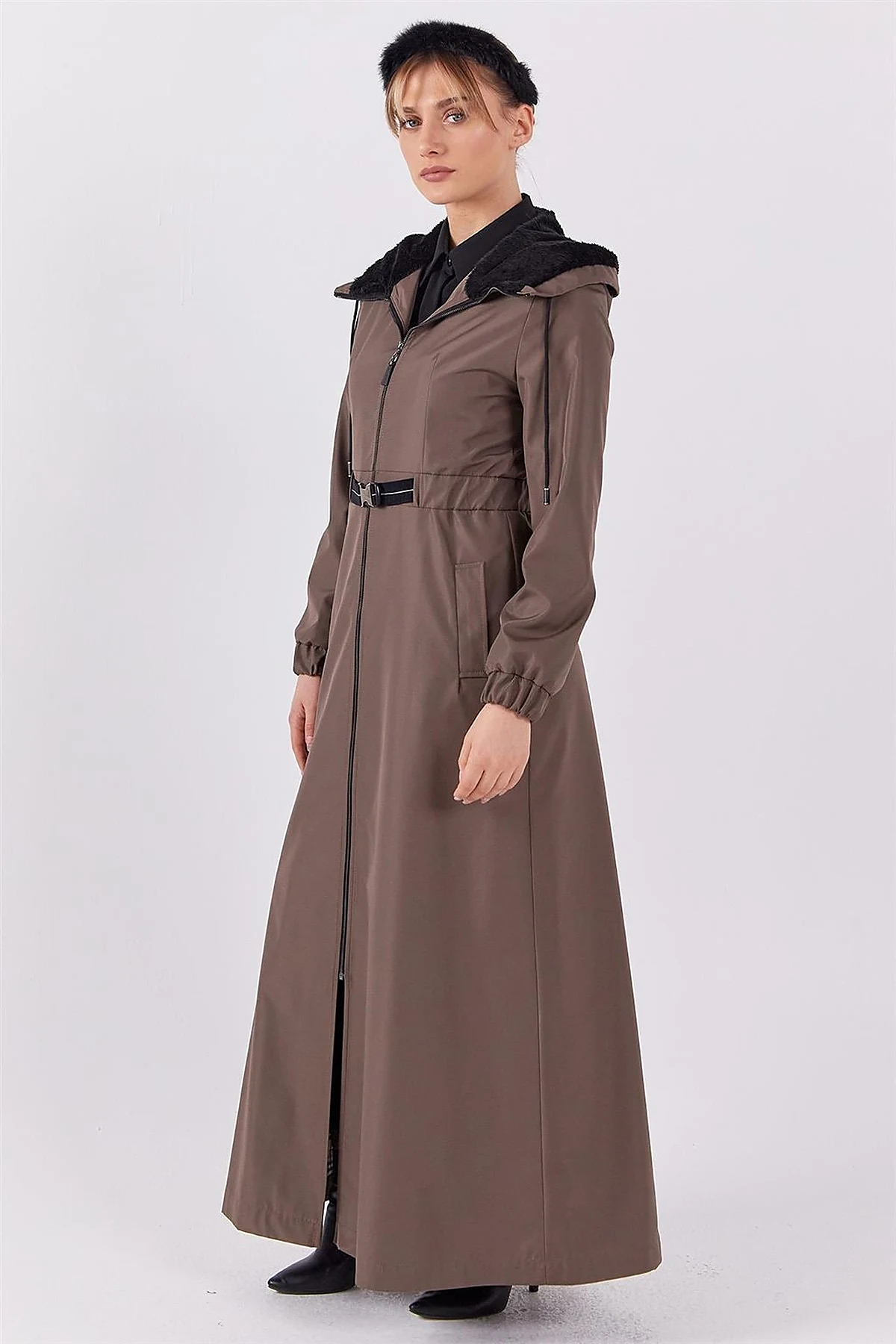 Plush Detailed Overcoat in Mink
