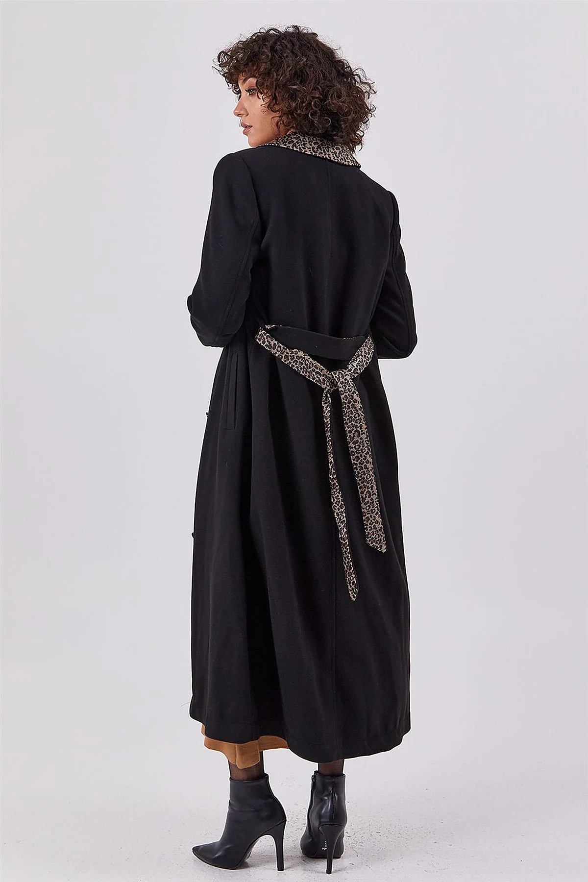 Leopard Detailed Coat Black