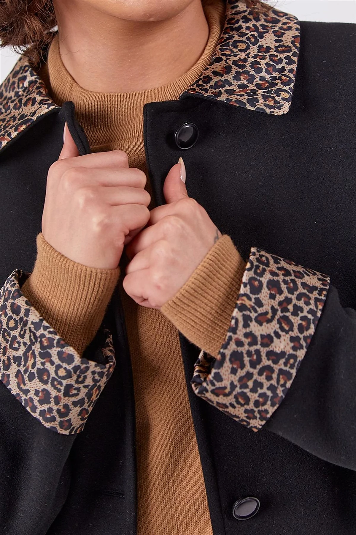Leopard Detailed Coat Black