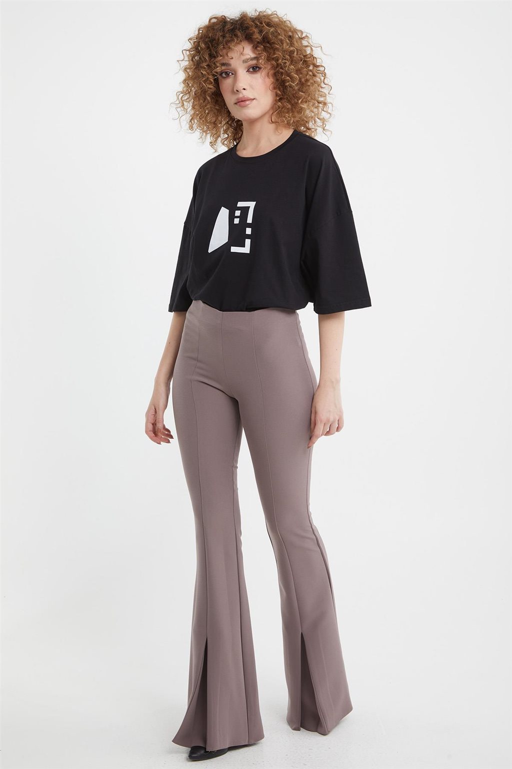 Closed Slit Flare Pants Taupe
