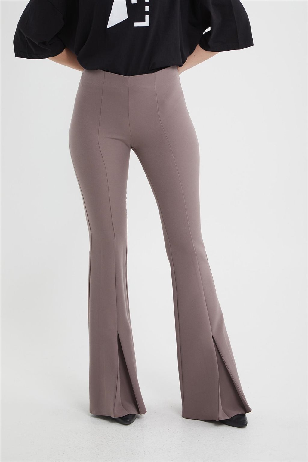 Closed Slit Flare Pants Taupe