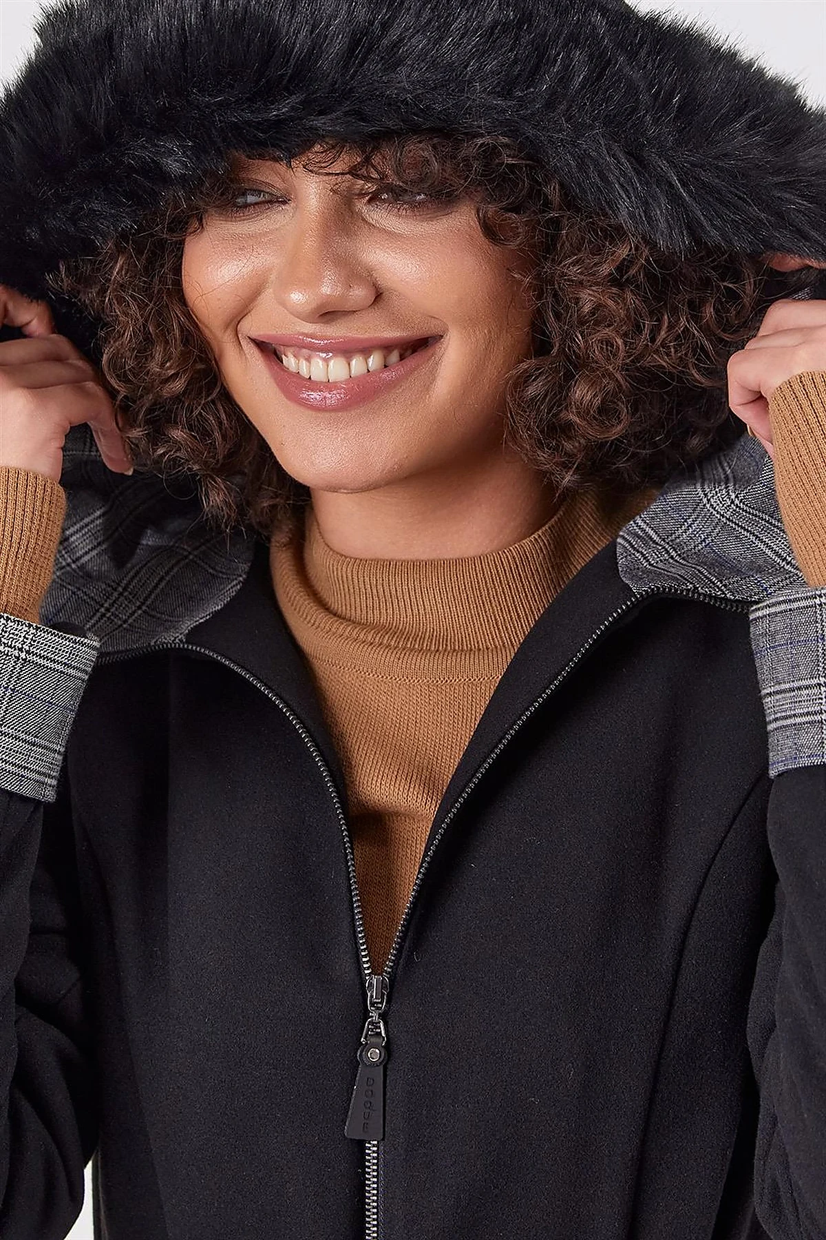 Checkered Trim Coat Black