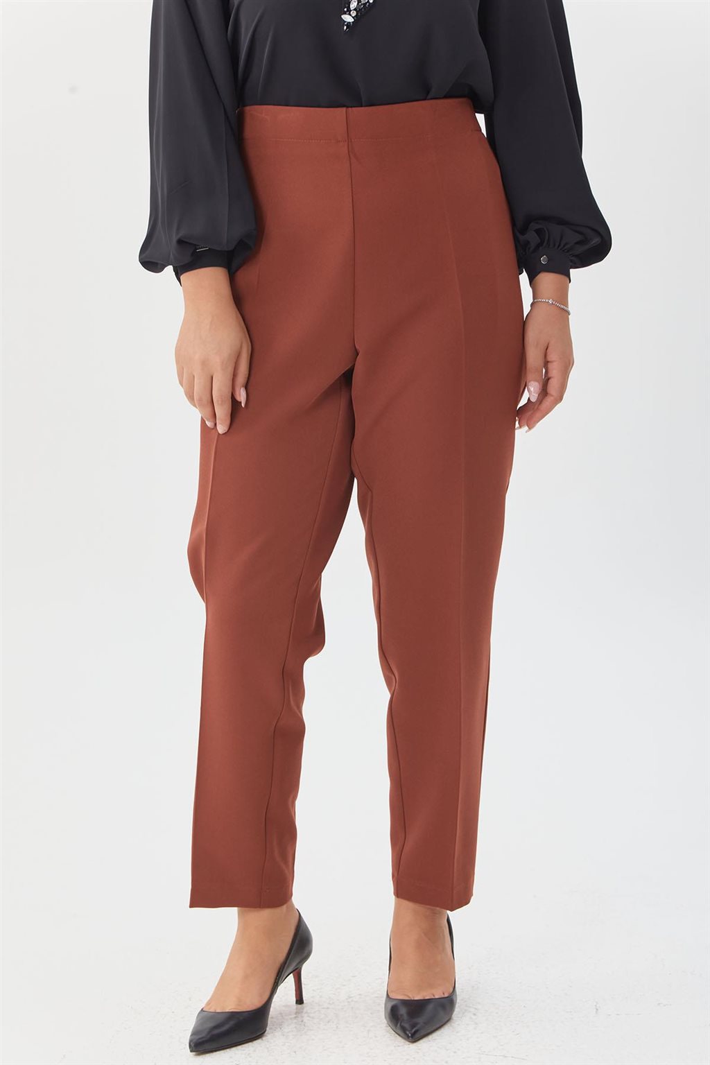 Pocket Detailed Carrot Cut Pants Terracotta