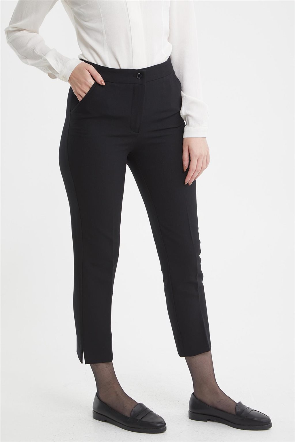 Paçası Yırtmaçlı Skinny Pantolon Siyah