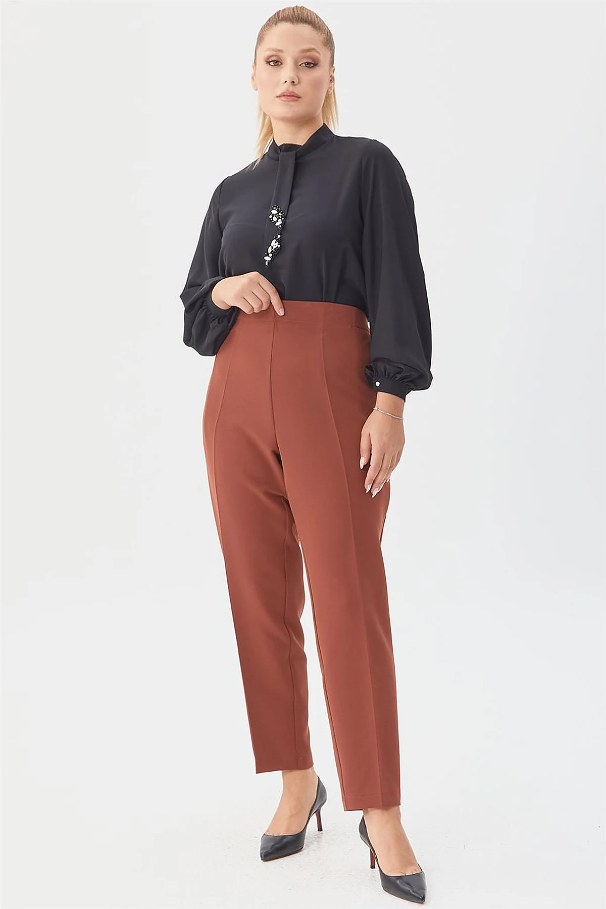 Pocket Detailed Carrot Cut Pants Terracotta