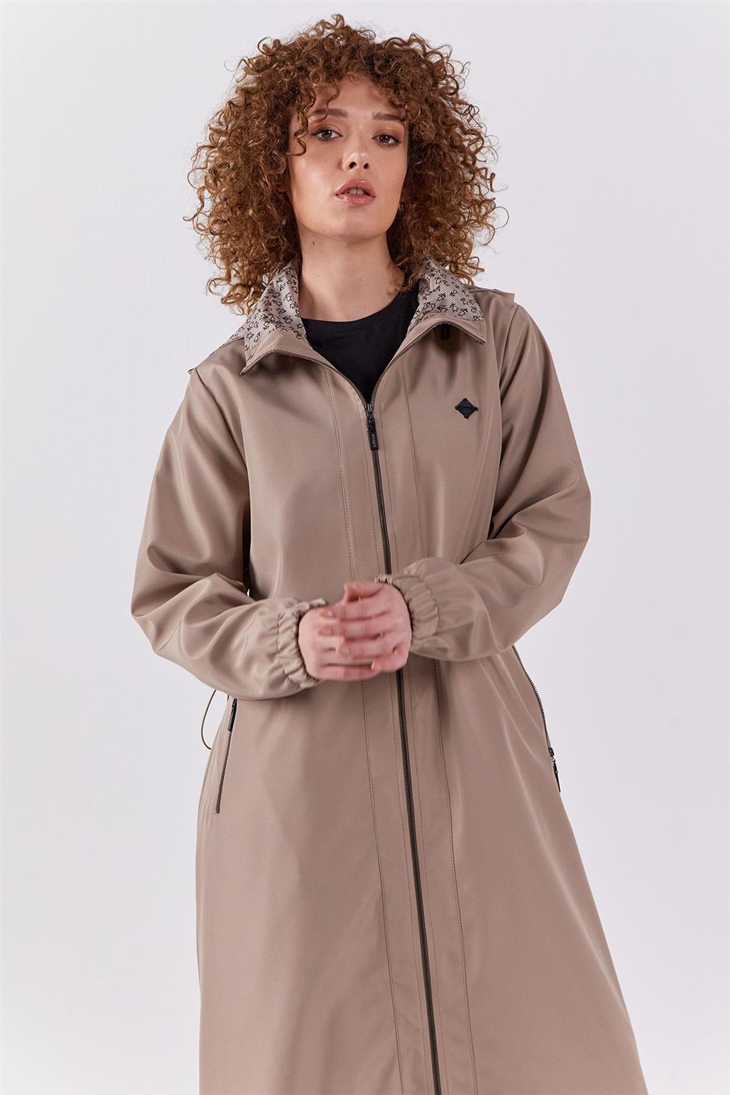 Kapüşonlu Parka Taş